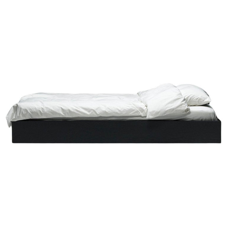 Das schwebende Bett - Schwarz im Angebot bei 1stDibs Deutschland