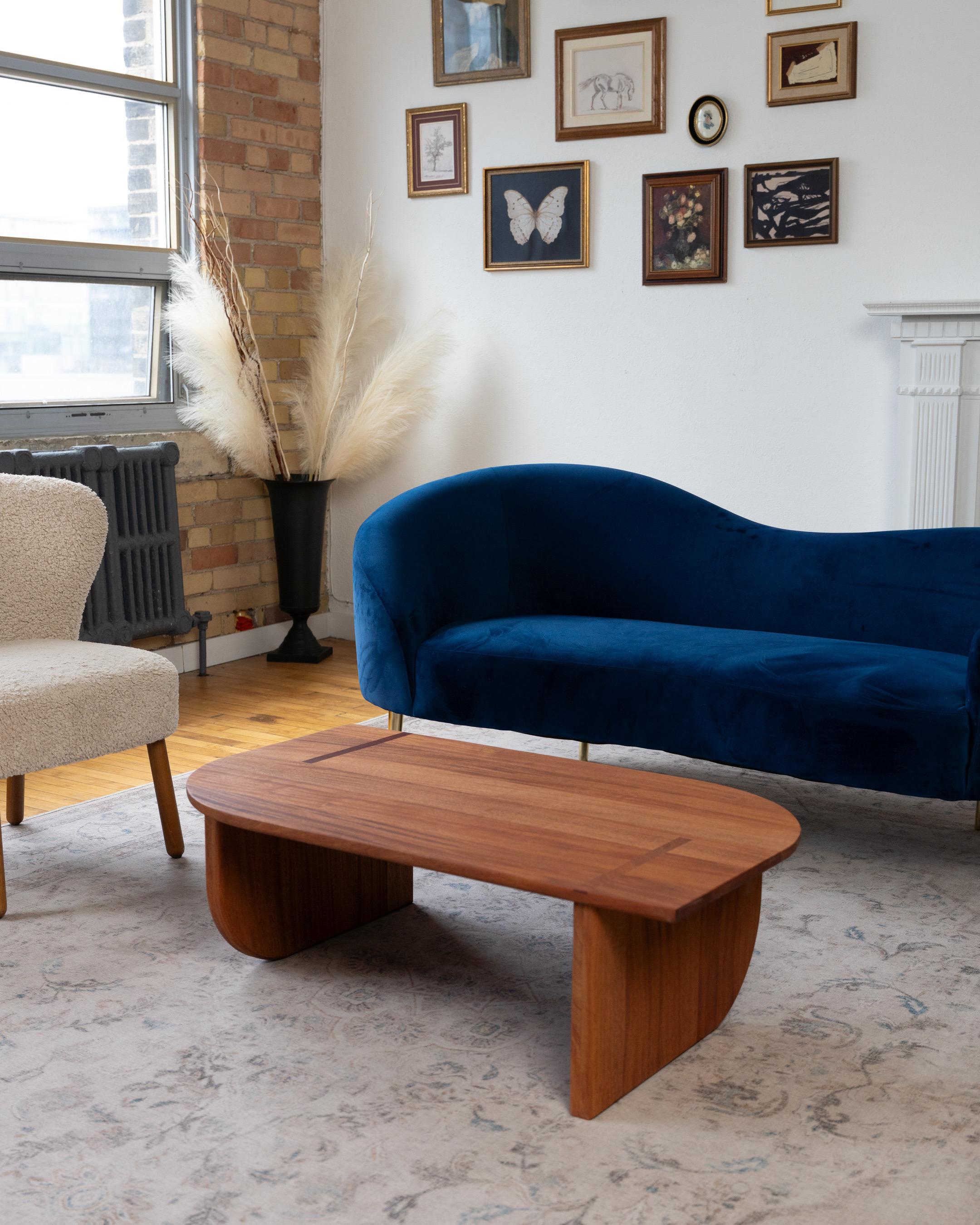 The Flow Table by Redline Design In New Condition For Sale In Toronto, CA