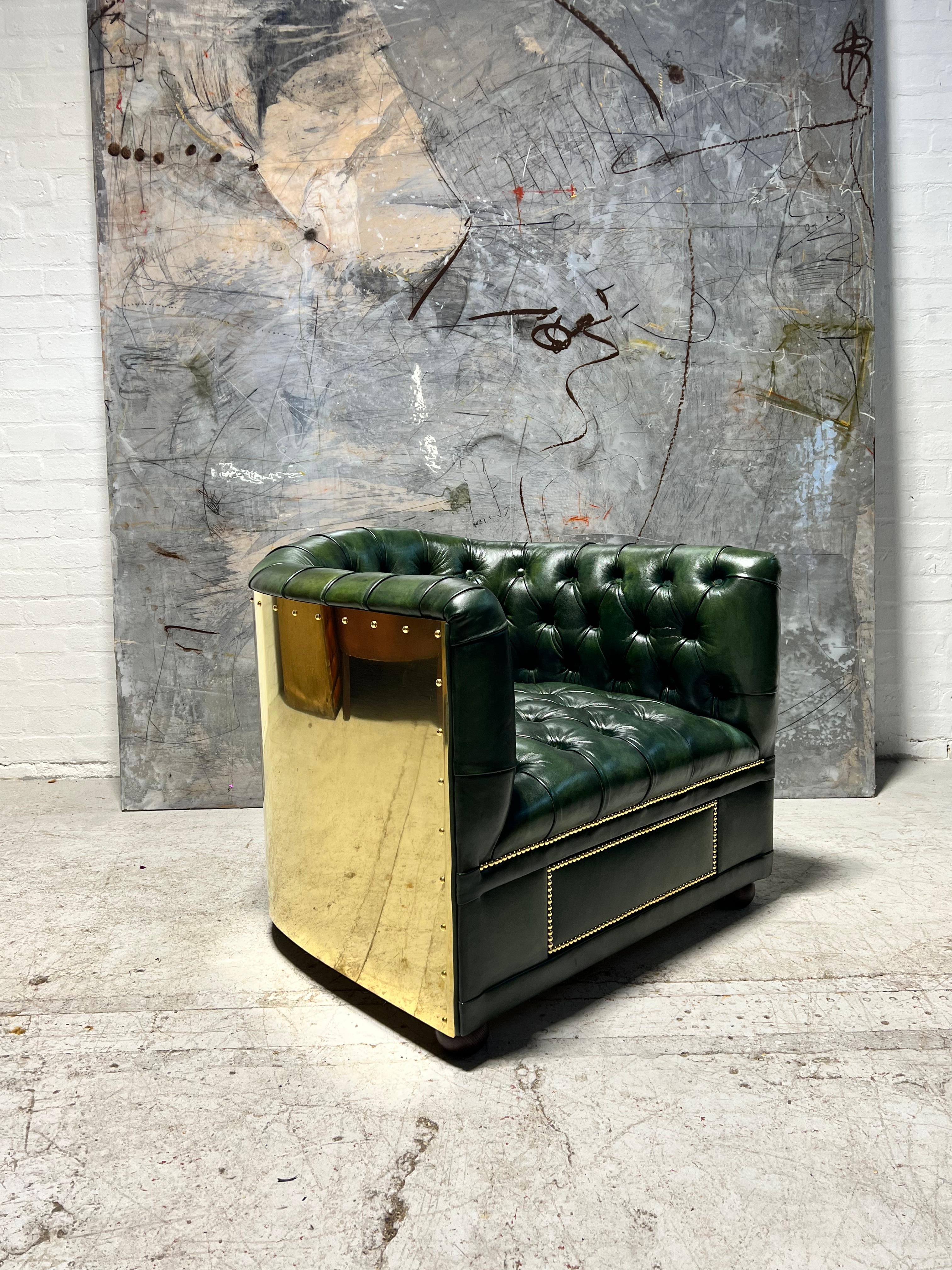 The Flying Wing Humidor Chair from our Signature Collection For Sale 4