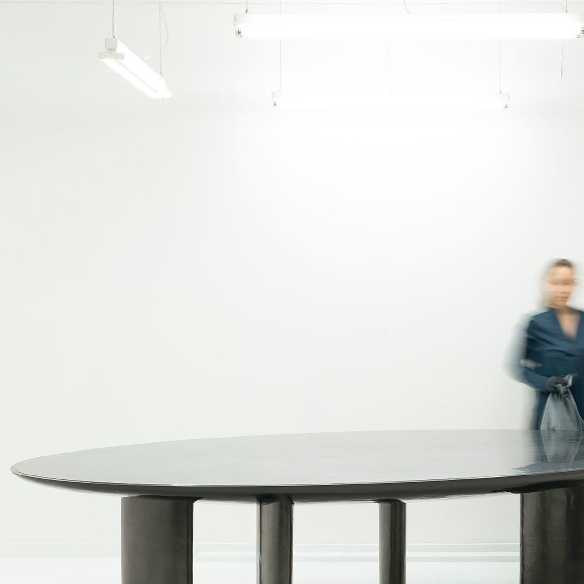The Foch Liquid Aluminium, Silver and Gun Metal Dining Table, Moon Collection In New Condition In Paris, FR