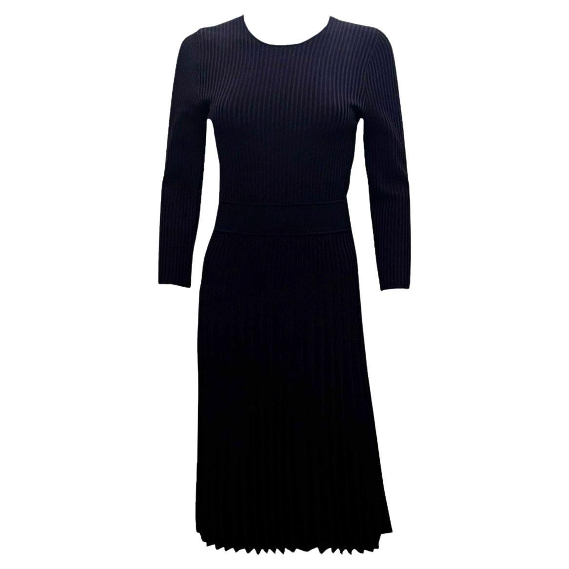 The Fold Blaues Strickkleid