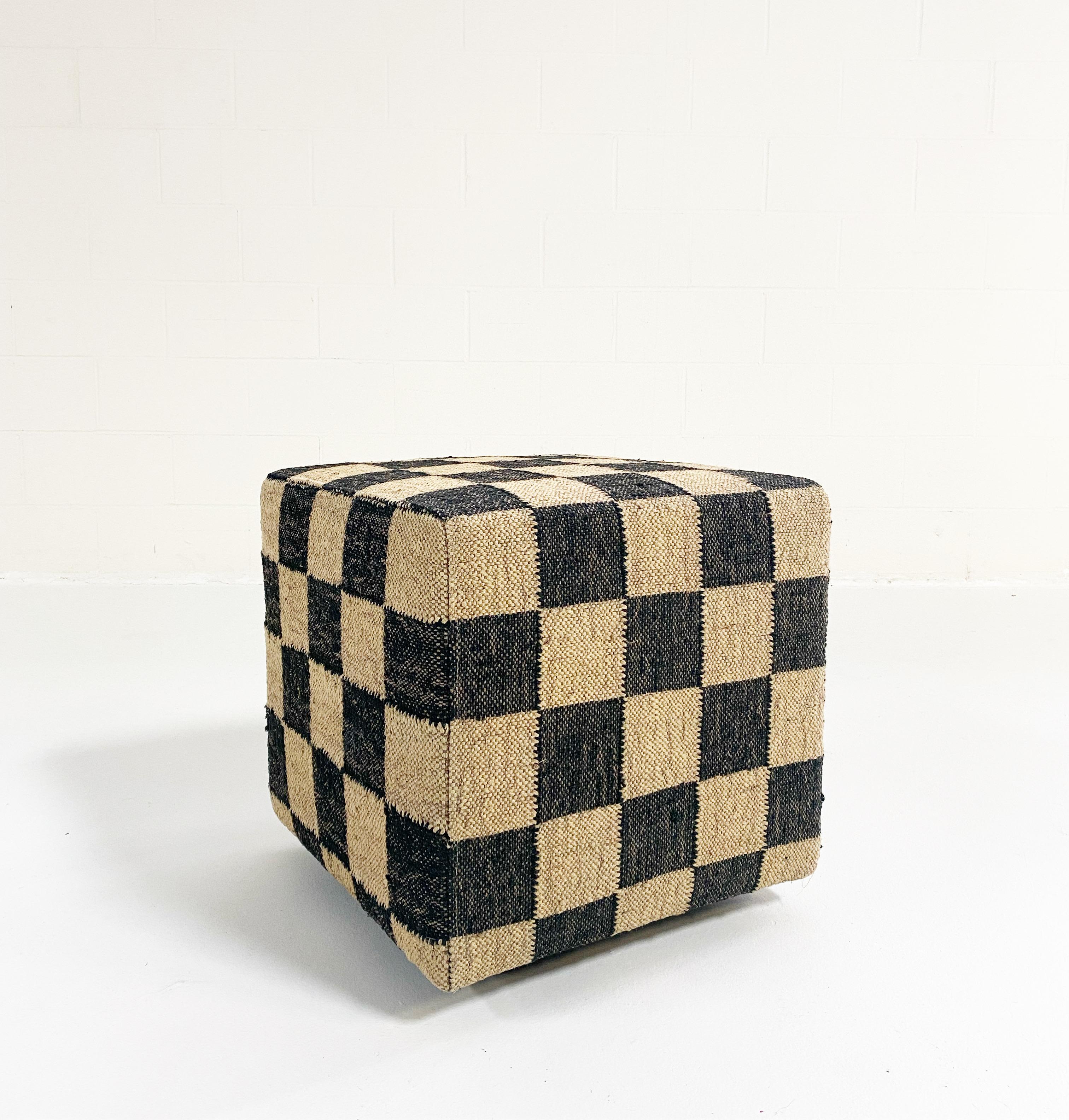 Laine Pouf cubique en damier Forsyth en vente