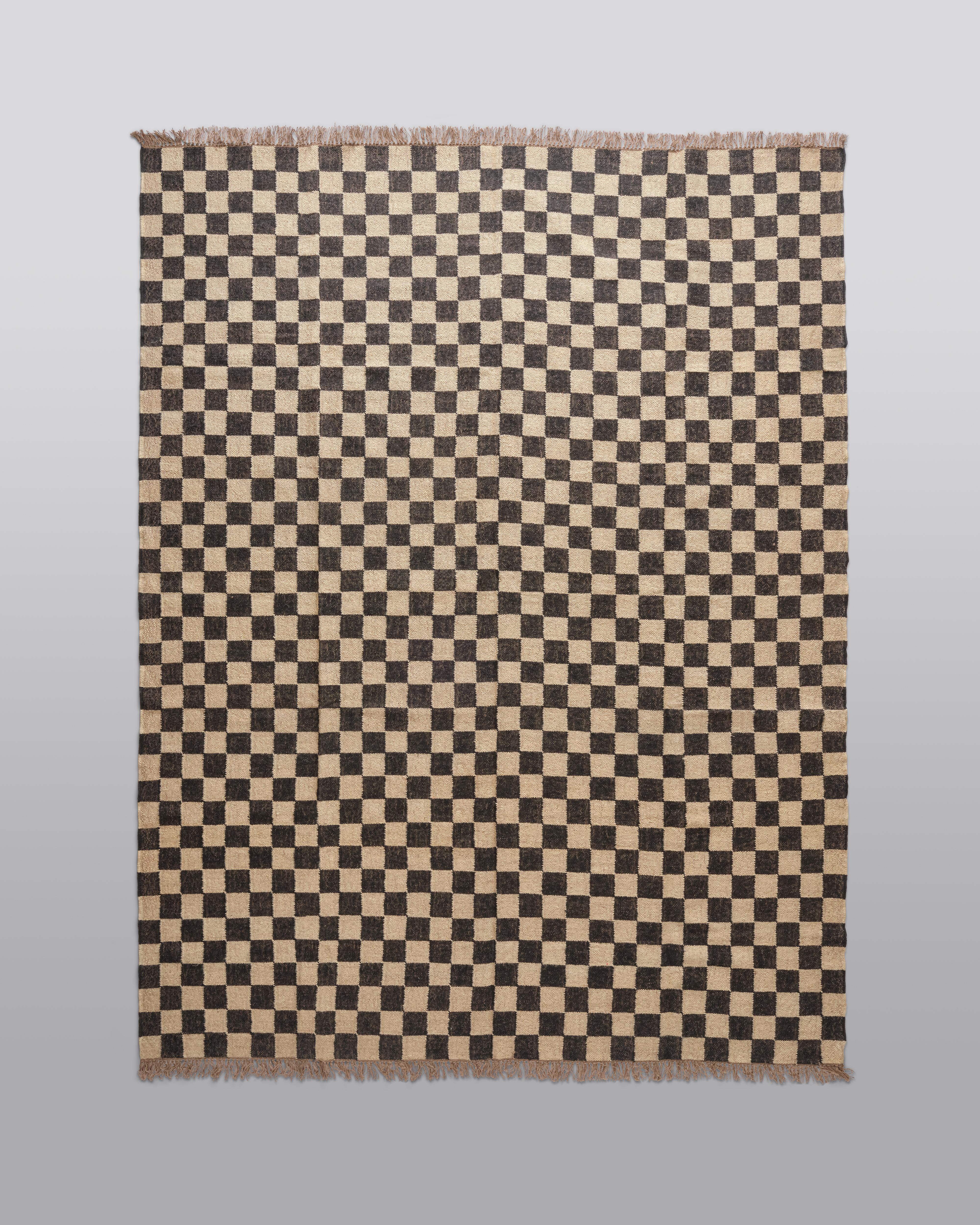 The Forsyth Checkerboard Rug - Off Black, 6x9 In New Condition For Sale In SAINT LOUIS, MO