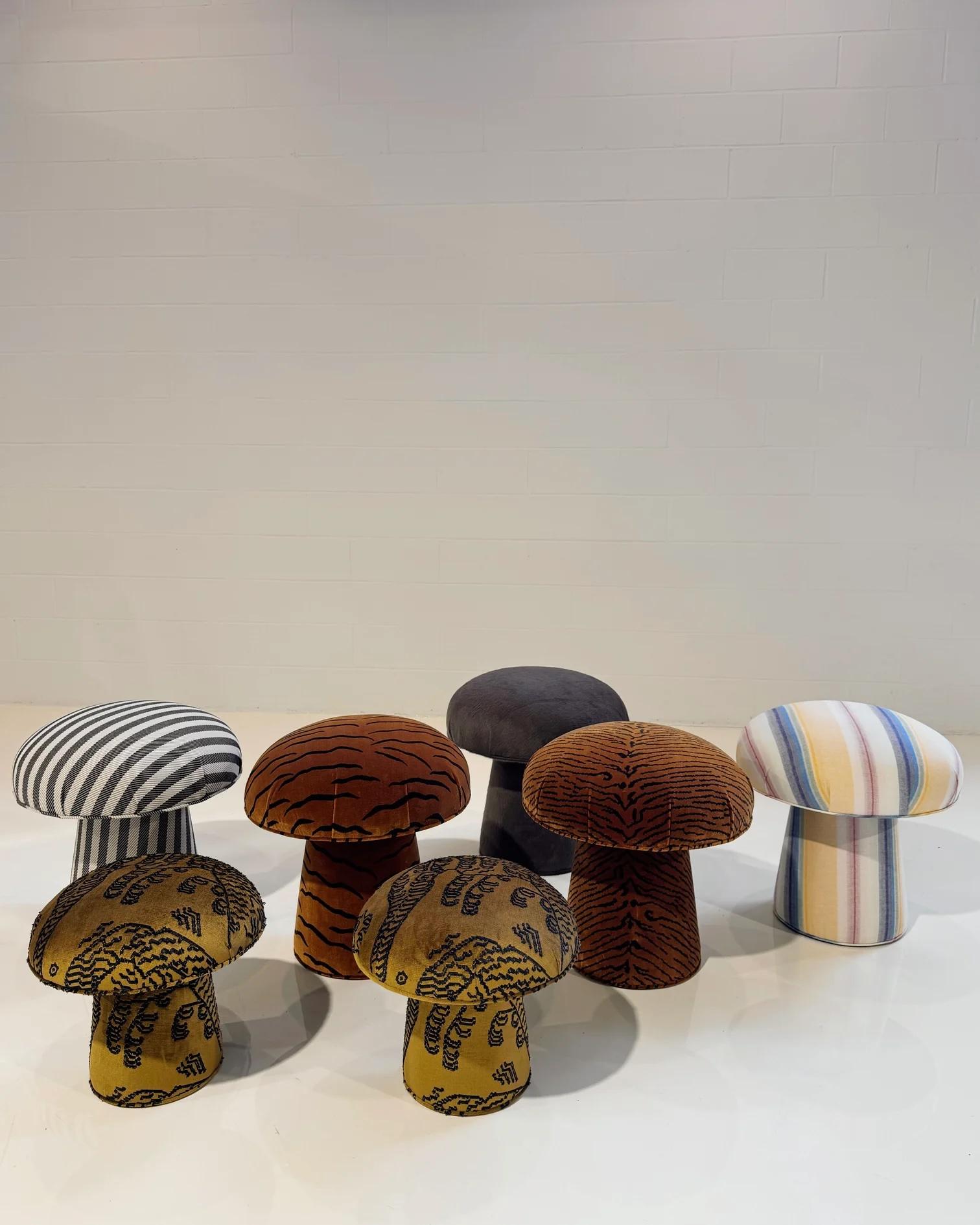 XXIe siècle et contemporain Le pouf champignon FORSYTH en Chiarastella Cattana Lys en vente