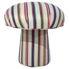 Il pouf a fungo FORSYTH in Chiarastella Cattana Raso 121 Riga Gea