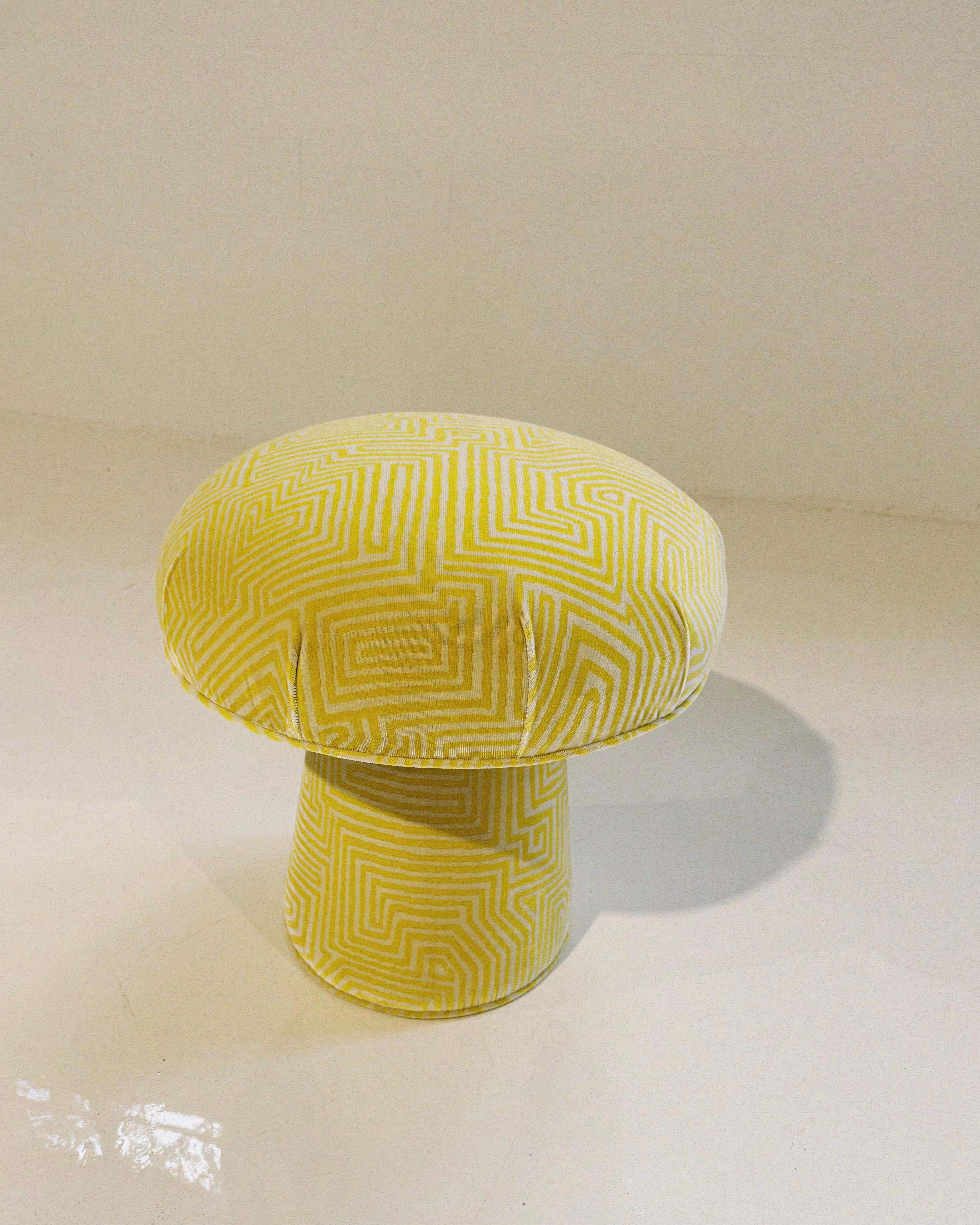 Le pouf à champignons FORSYTH en Dedar 'Jungling'. Neuf - En vente à SAINT LOUIS, MO