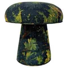 Der Forsyth Pilz-Pouf in Dedar 'Schwarzwald'
