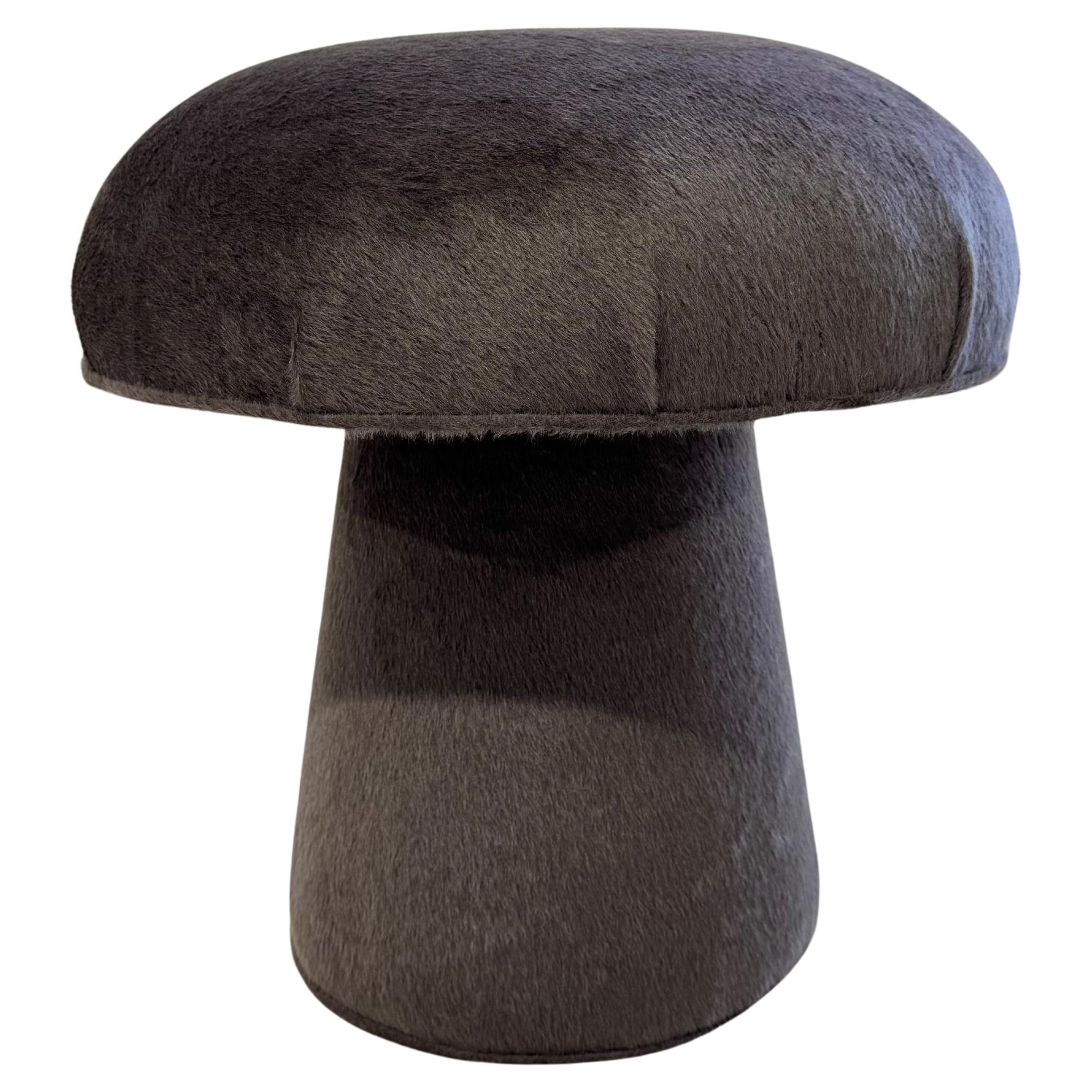 Il Pouf Forsyth a forma di fungo in alpaca di Loro Piana 'Incas'. in vendita