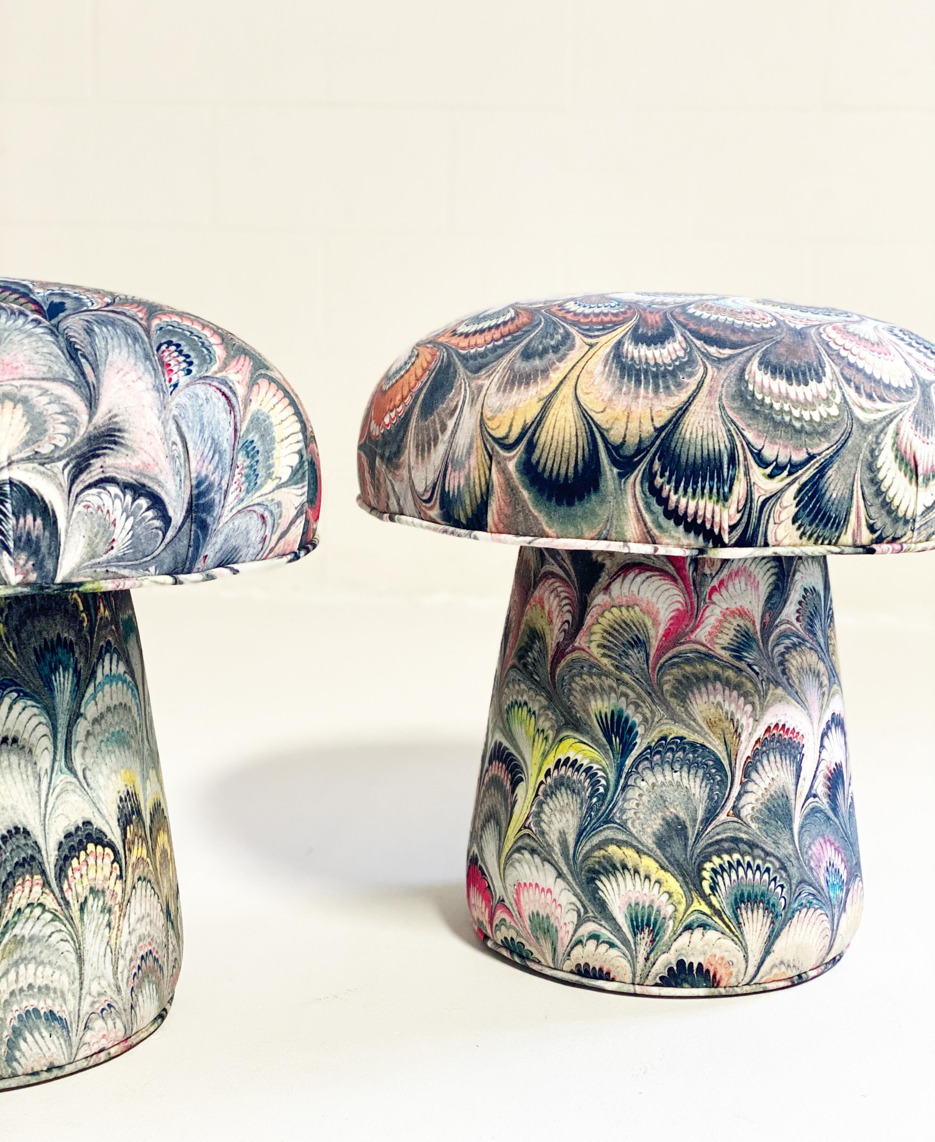 Américain Pouf champignon en velours marbré Forsyth Mushroom de Beata Heuman en vente