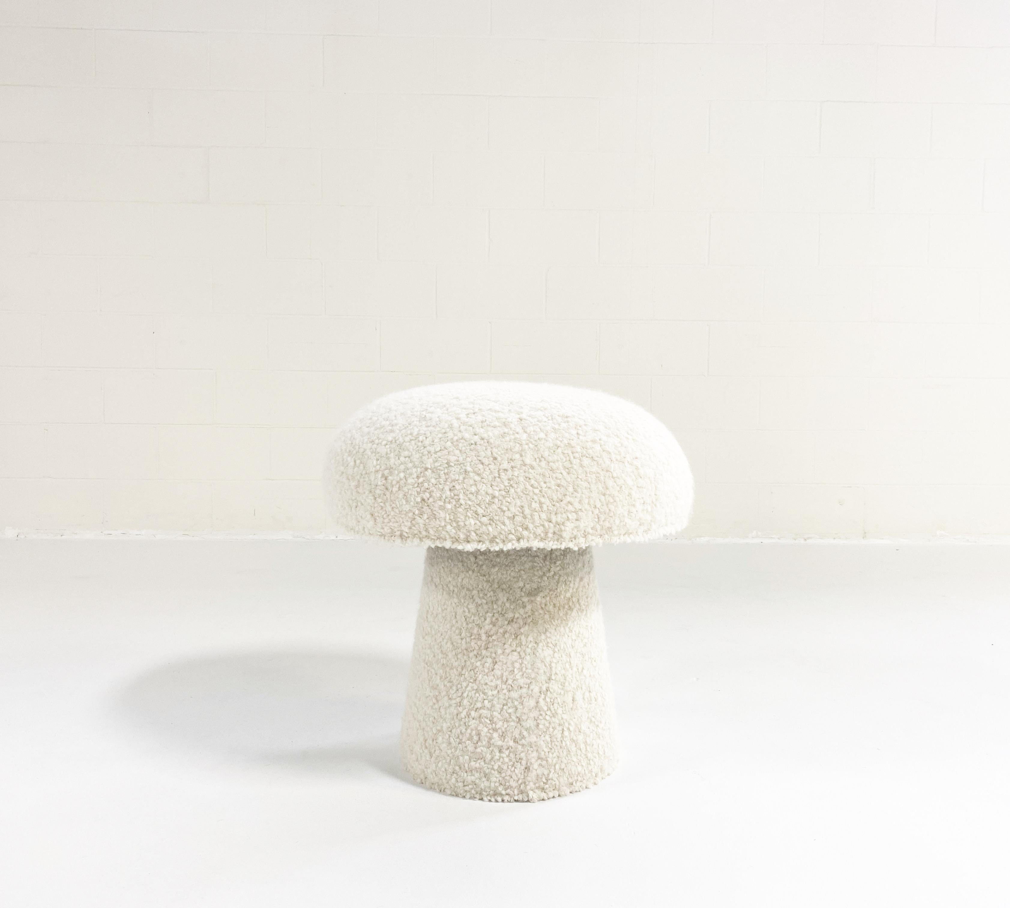 Pouf Mushroom Pouf Forsyth en bouclette en vente 2