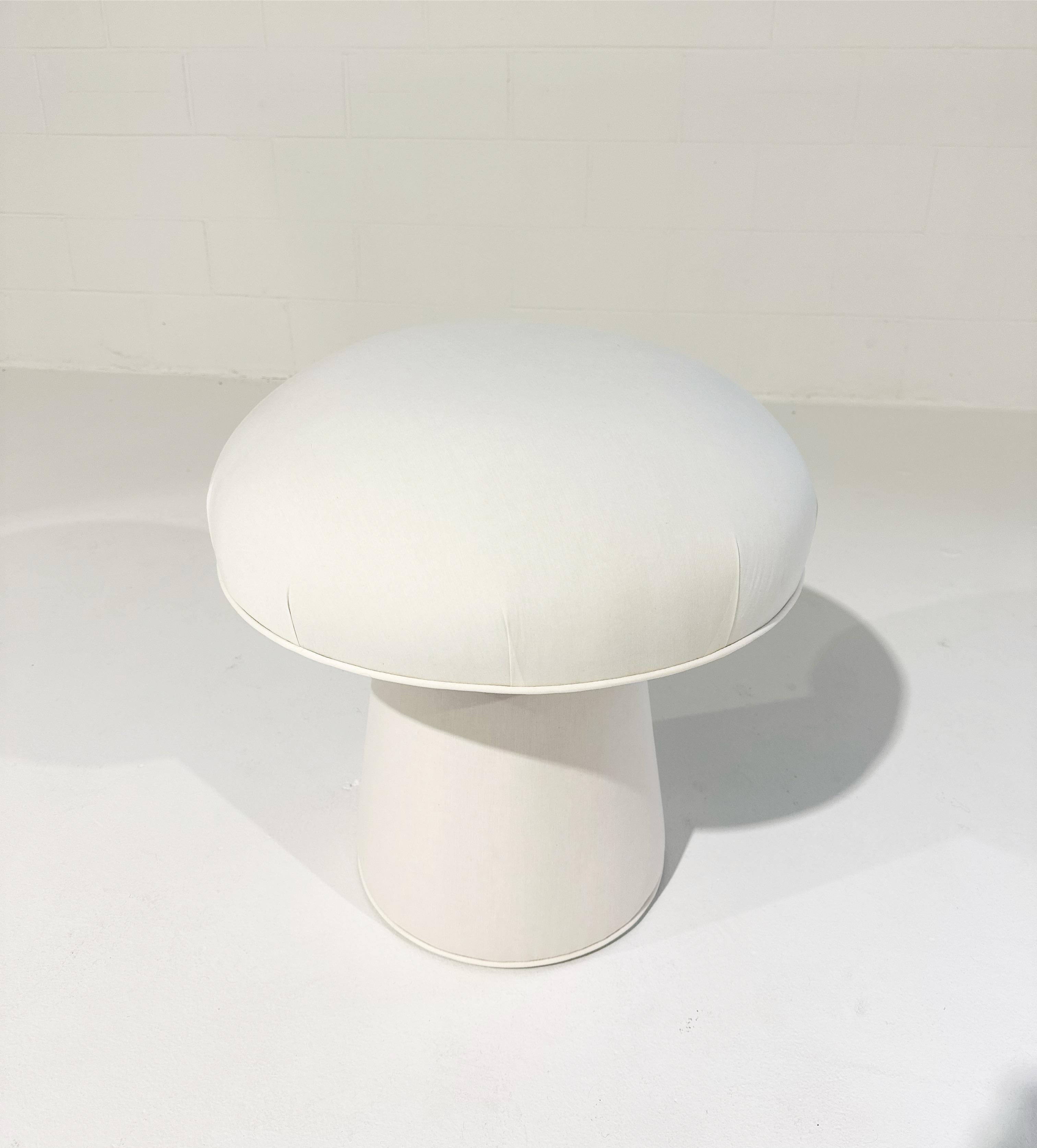 The Forsyth Mushroom Pouf Ottoman in COM In New Condition For Sale In SAINT LOUIS, MO