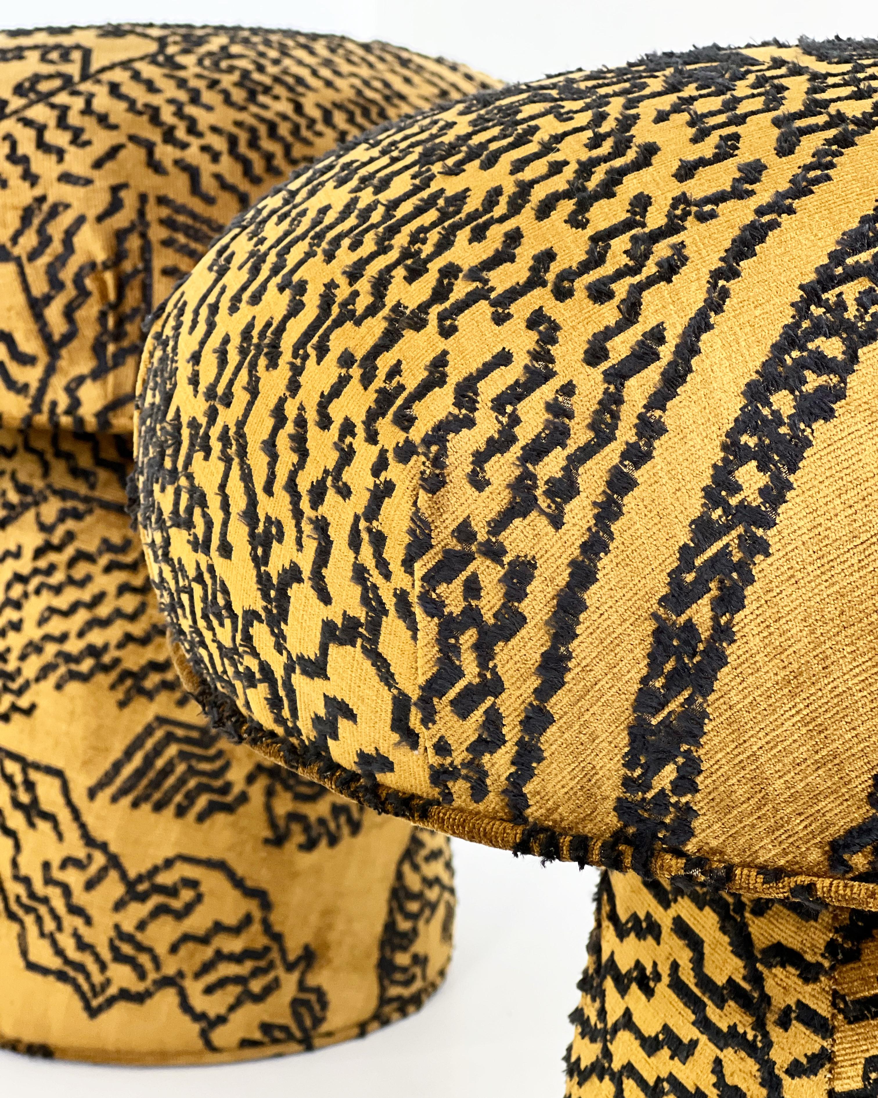 Américain Pouf Mushroom de Forsyth en velours jacquard Dedar en vente