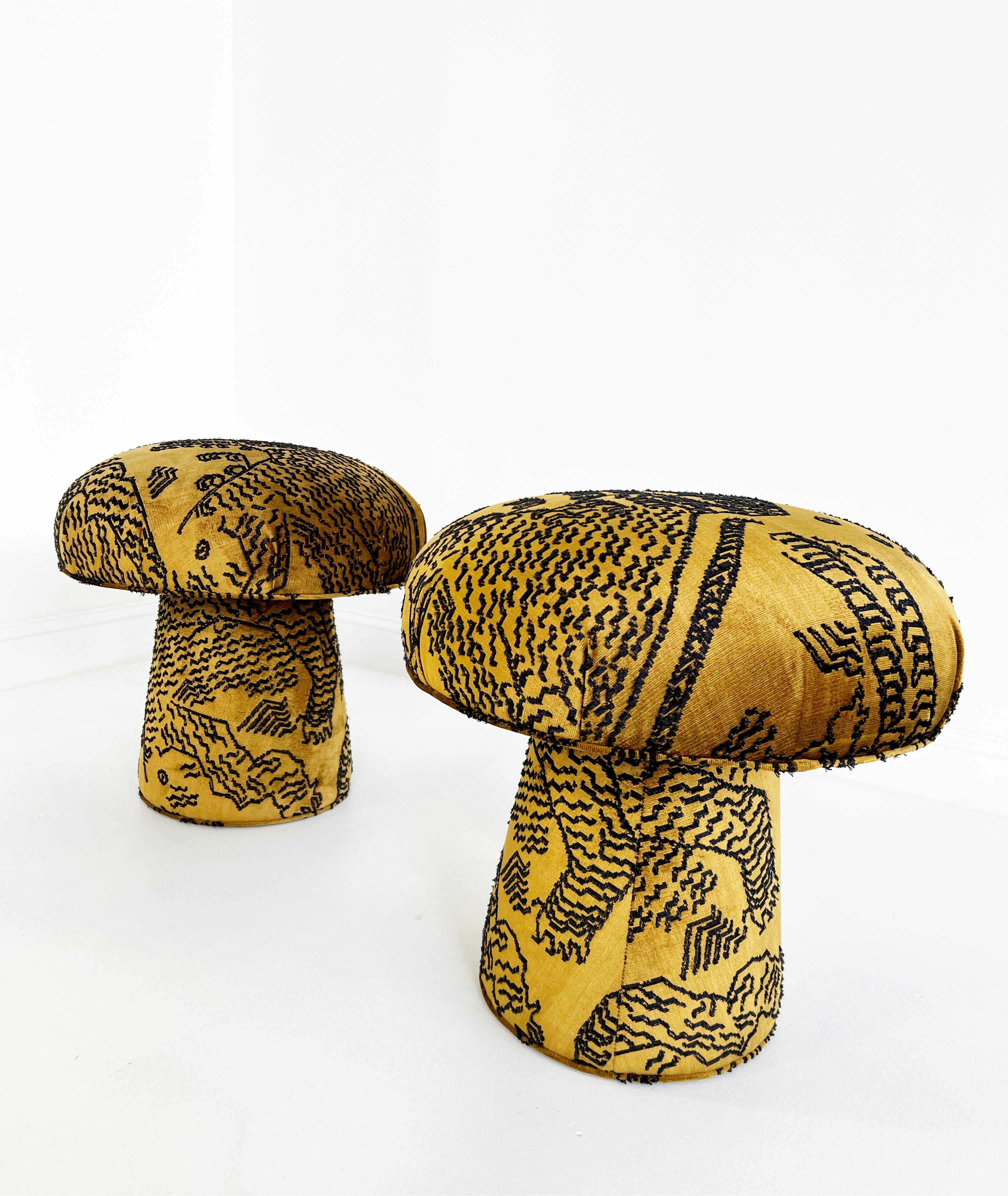 Velours Pouf Mushroom de Forsyth en velours jacquard Dedar en vente