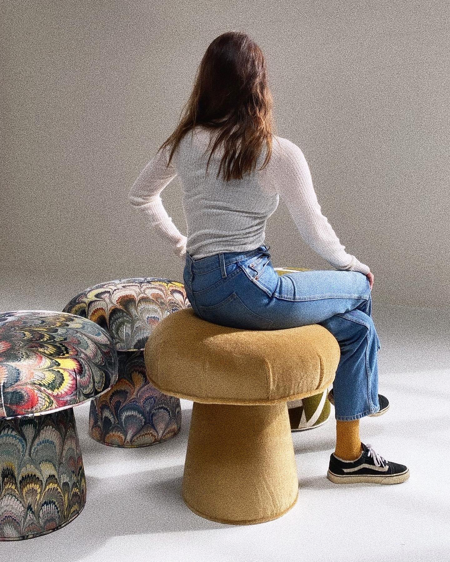 Tissu Pouf Mushroom Pouf de Forsyth en velours Loro Piana en vente