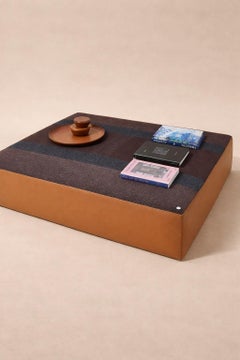 Le pouf FORSYTH en couverture Hermès et cuir Loro Piana, 2 disponibles