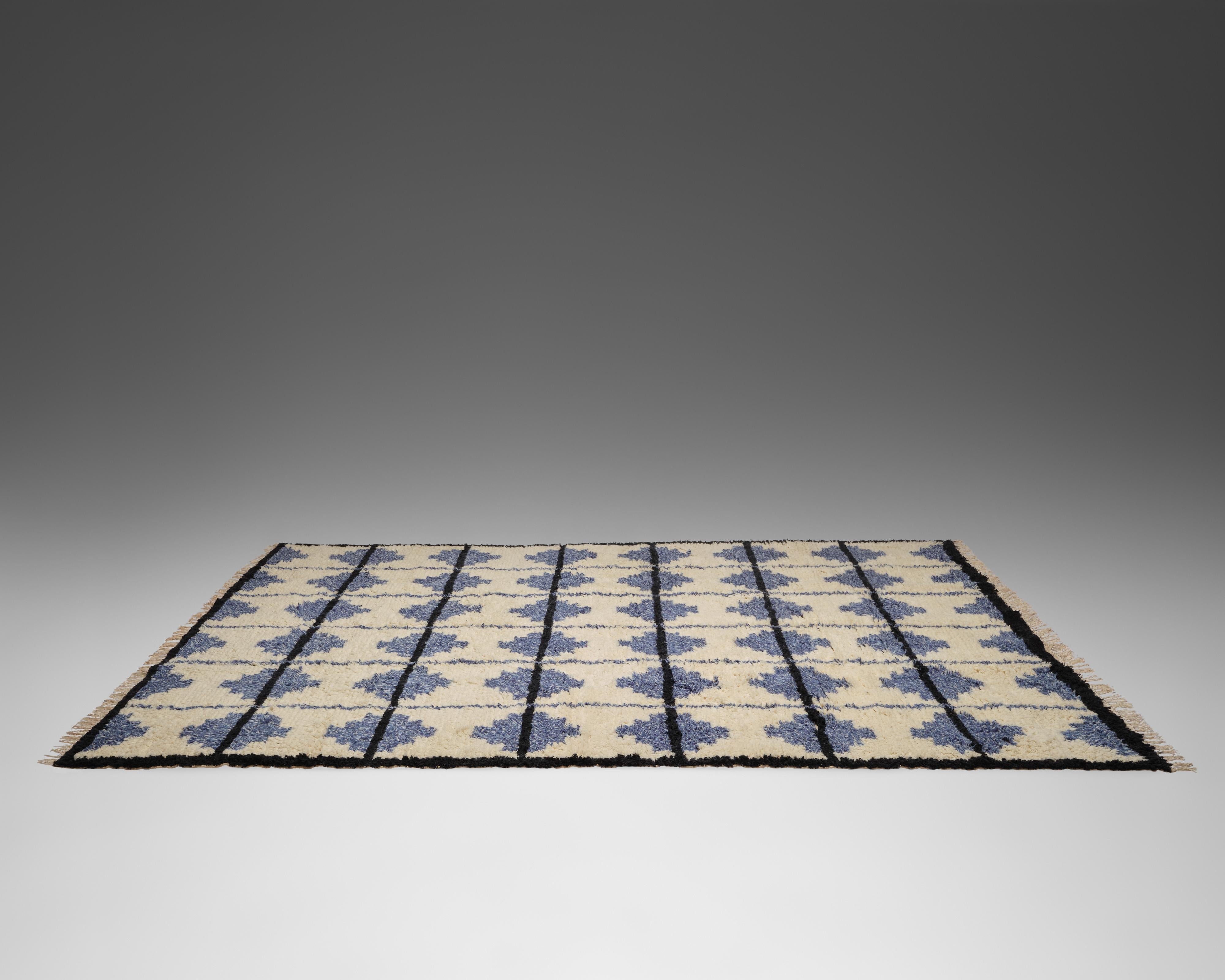 Shaggy Tile-Teppich von Forsyth – Blau und Creme, 6x9 (21. Jahrhundert und zeitgenössisch) im Angebot