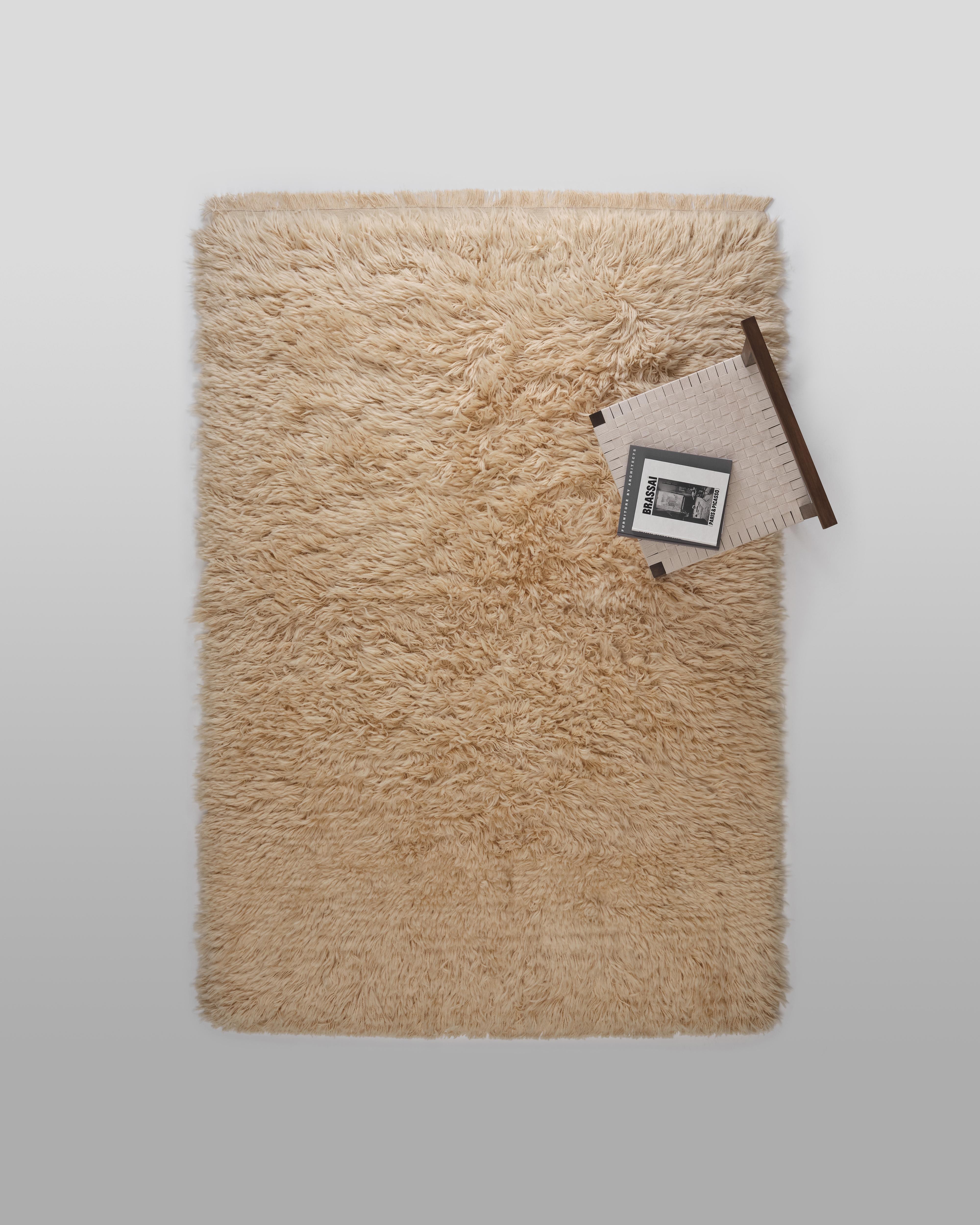 The Forsyth Woolly Shag Rug - Natural, 6x9 For Sale 1