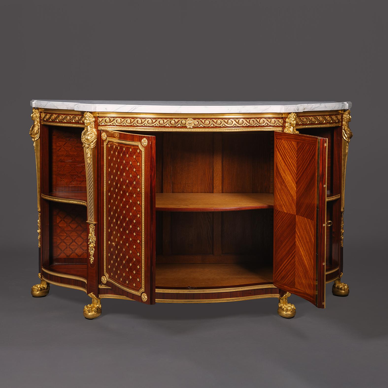 Louis XVI « The Four Seasons Cabinet » de Zwiener Jansen Successeur en vente
