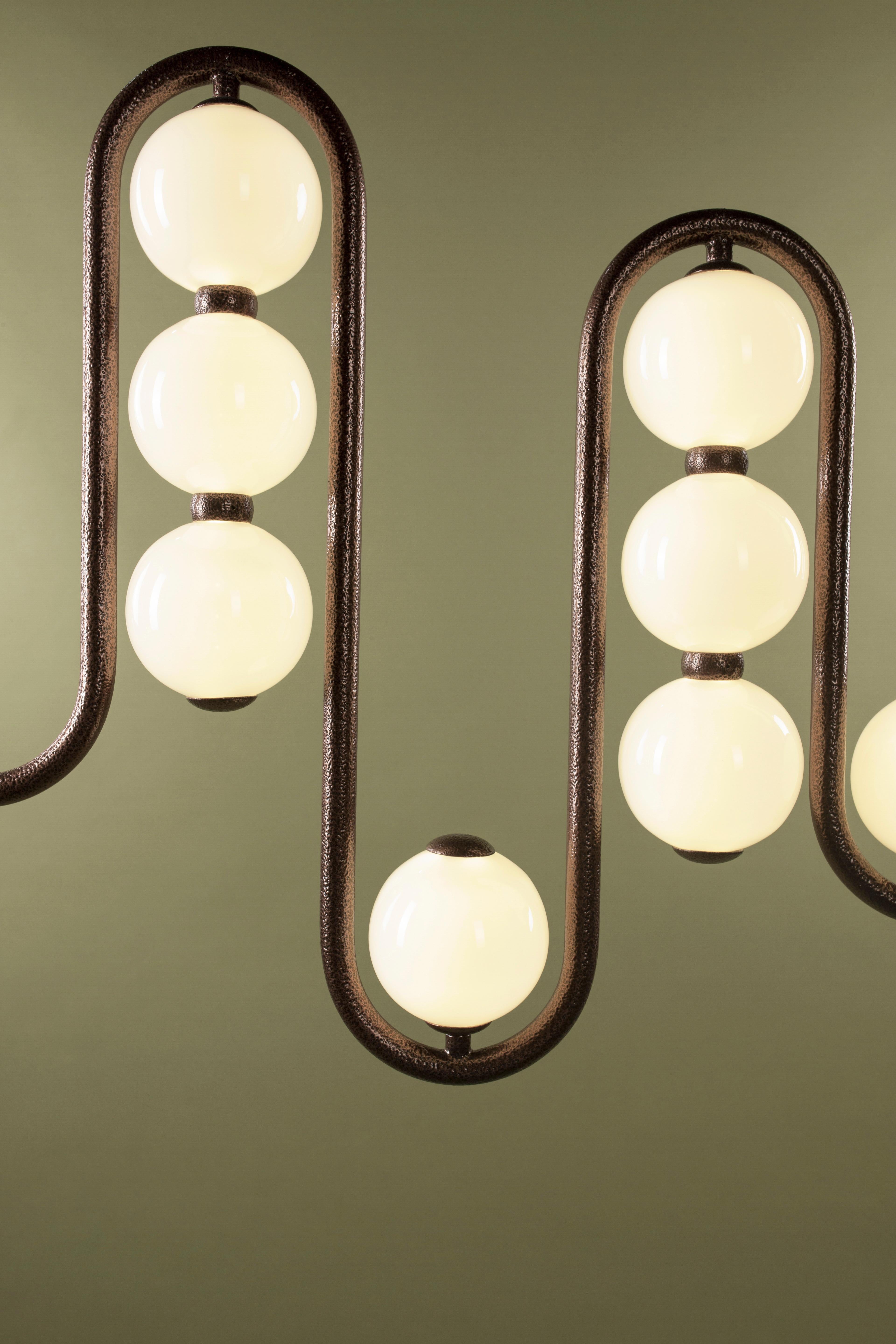 Sleek metal frames, industrially produced in true Bauhaus style, form the language of this lighting collection. The series is very versatile, can be customised to required formats and available in custom finishes. For custom proposals we request