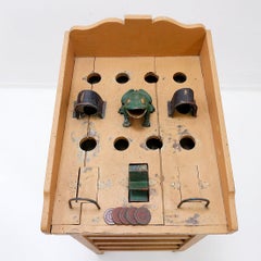 "The frog game", vintage game in wood and painted iron, early 20th