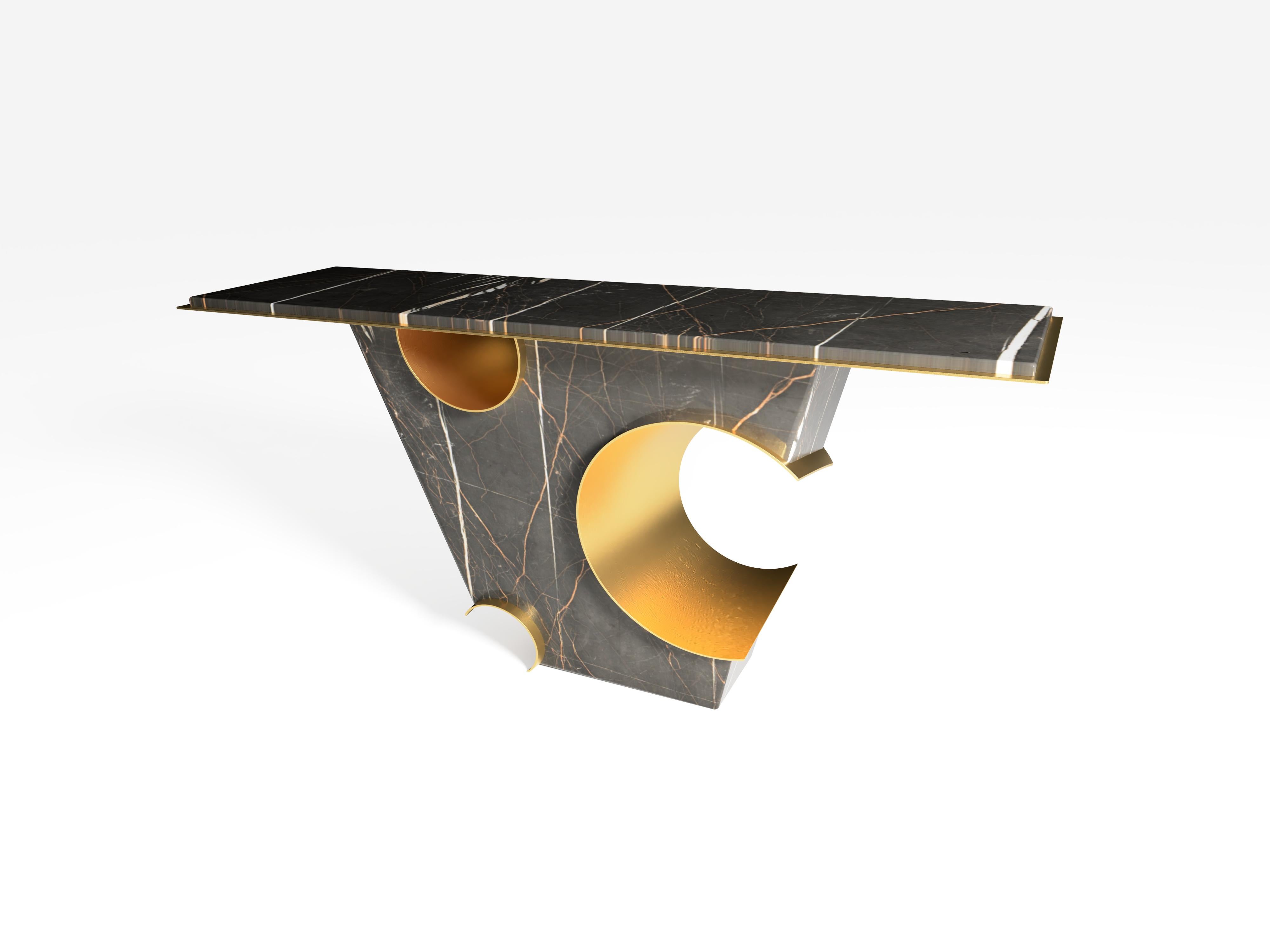 Consolle Galactic, 1 di 1 di Grzegorz Majka
Edizione 1 di 1
Dimensioni: 70,87 x 19,69 x 37,40 pollici
Materiali: Marmo. Dettagli in ottone. 


Quest'opera ci permette di abbandonare i nostri problemi quotidiani e di partire per un viaggio