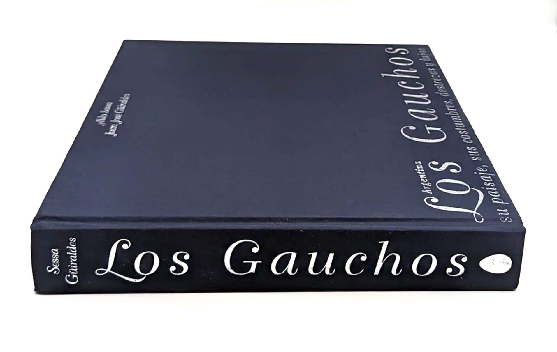 Coton Les Gauchos: Their Landscape, Customs, Skills, and Luxuries d'Aldo Sessa en vente
