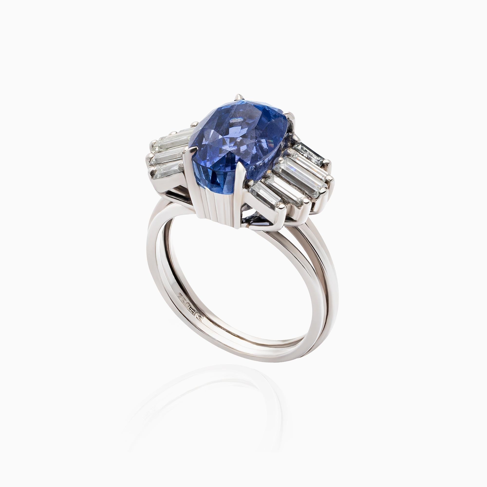 Art déco The Gem & Pearl Laboratory Bague certifiée 8,09 ct saphir bleu et 1,10 ct diamant en vente