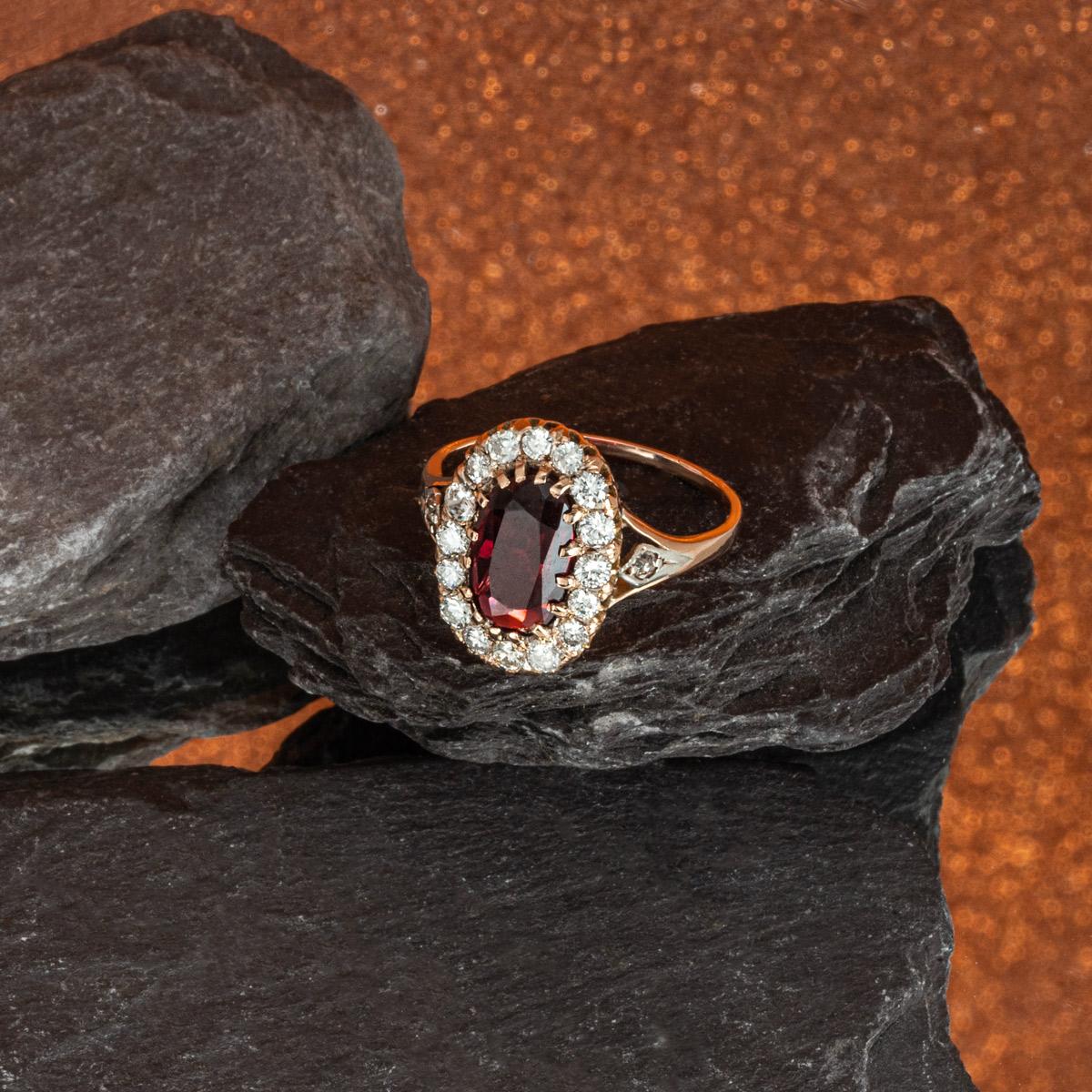 The Gem & Pearl Laboratory zertifizierter Roségold Ring mit rotem Spinell und Diamant 2,22 Karat im Angebot 3