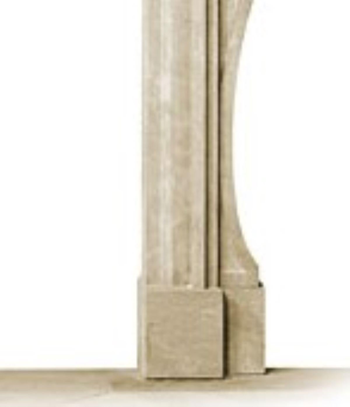 El Georgiano:  Una chimenea clásica de piedra al estilo georgiano inglés Estadounidense en venta