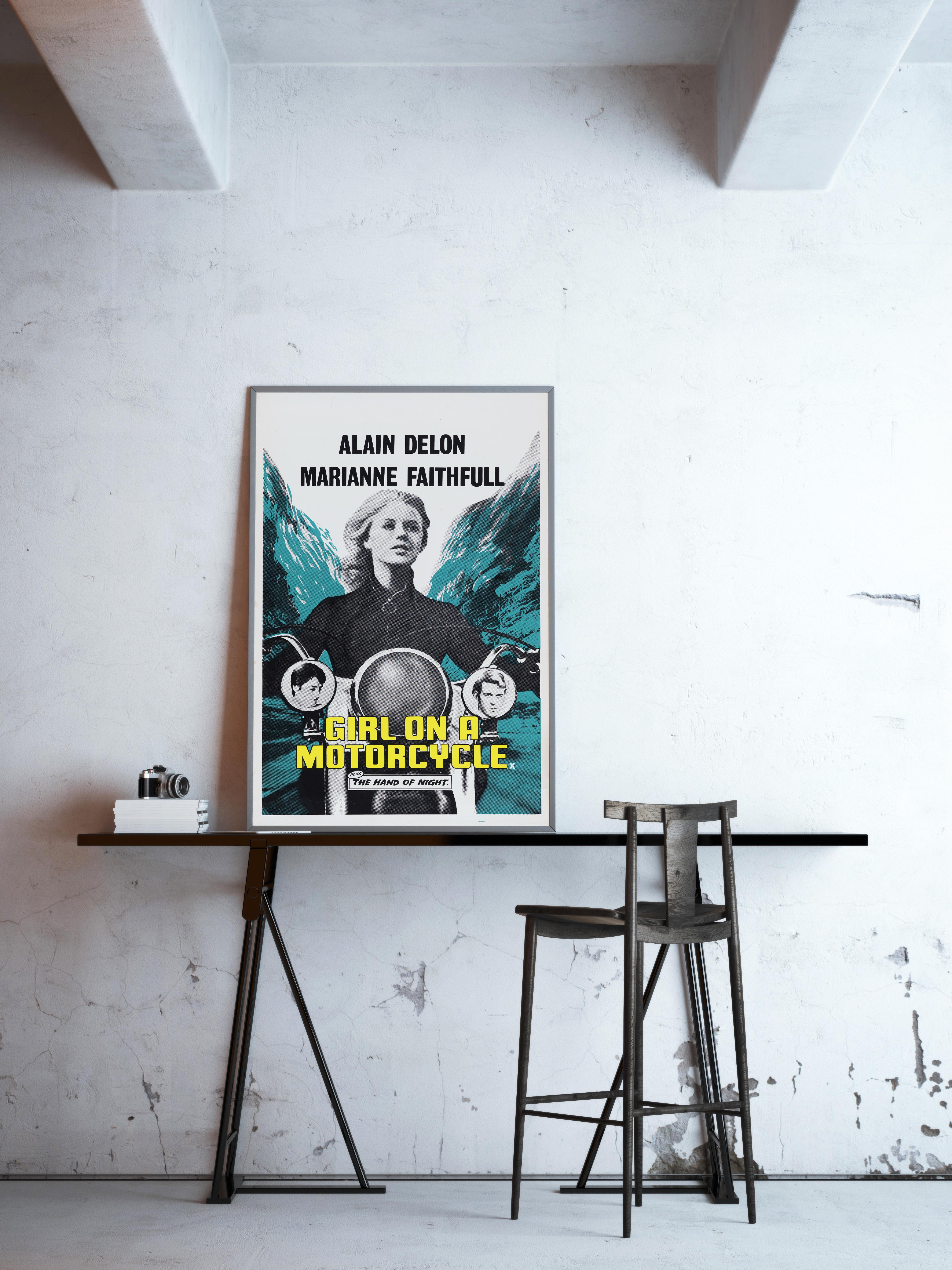 Mid-Century moderno Poster cinematografico originale di 'La ragazza in motocicletta', Regno Unito, 1968 in vendita