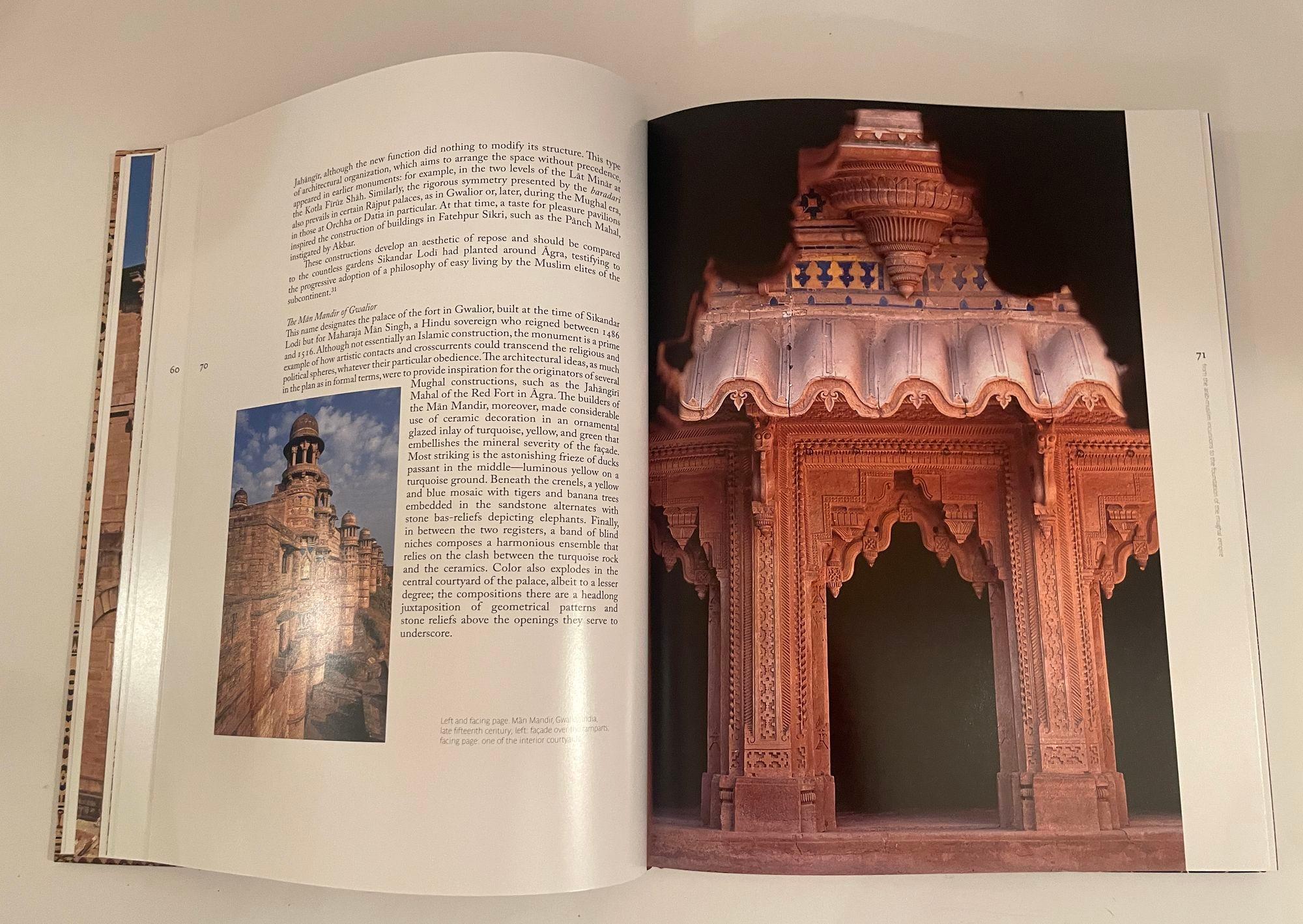 La gloria dei Sultani L'architettura islamica in India Copertina rigida 2009 in vendita 1