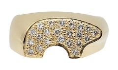 Golden Bear Pave Diamond Bear Signet Band Ring in 14 Karat Yellow Gold 7.5