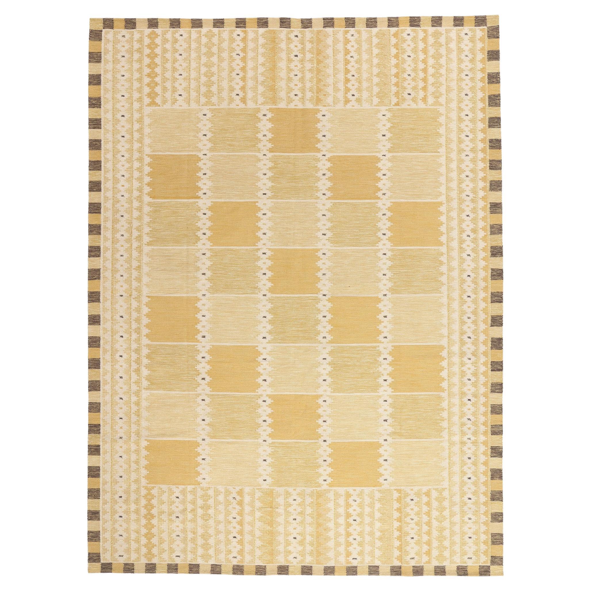 The Golden Grid: A Swedish-Inspired Masterpiece of Scandinavian Modern Style