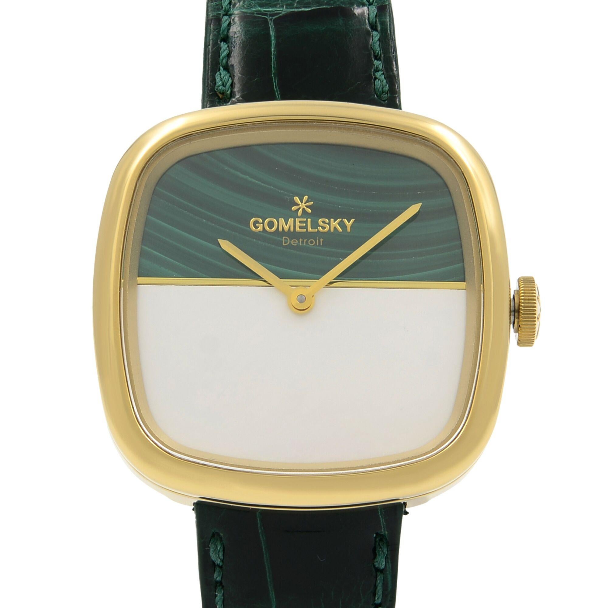 This brand new Gomelsky Eppie G0120083082 is a beautiful Ladie's timepiece that is powered by quartz (battery) movement which is cased in a stainless steel case. It has a rectangle shape face, no features dial, and has hand unspecified style