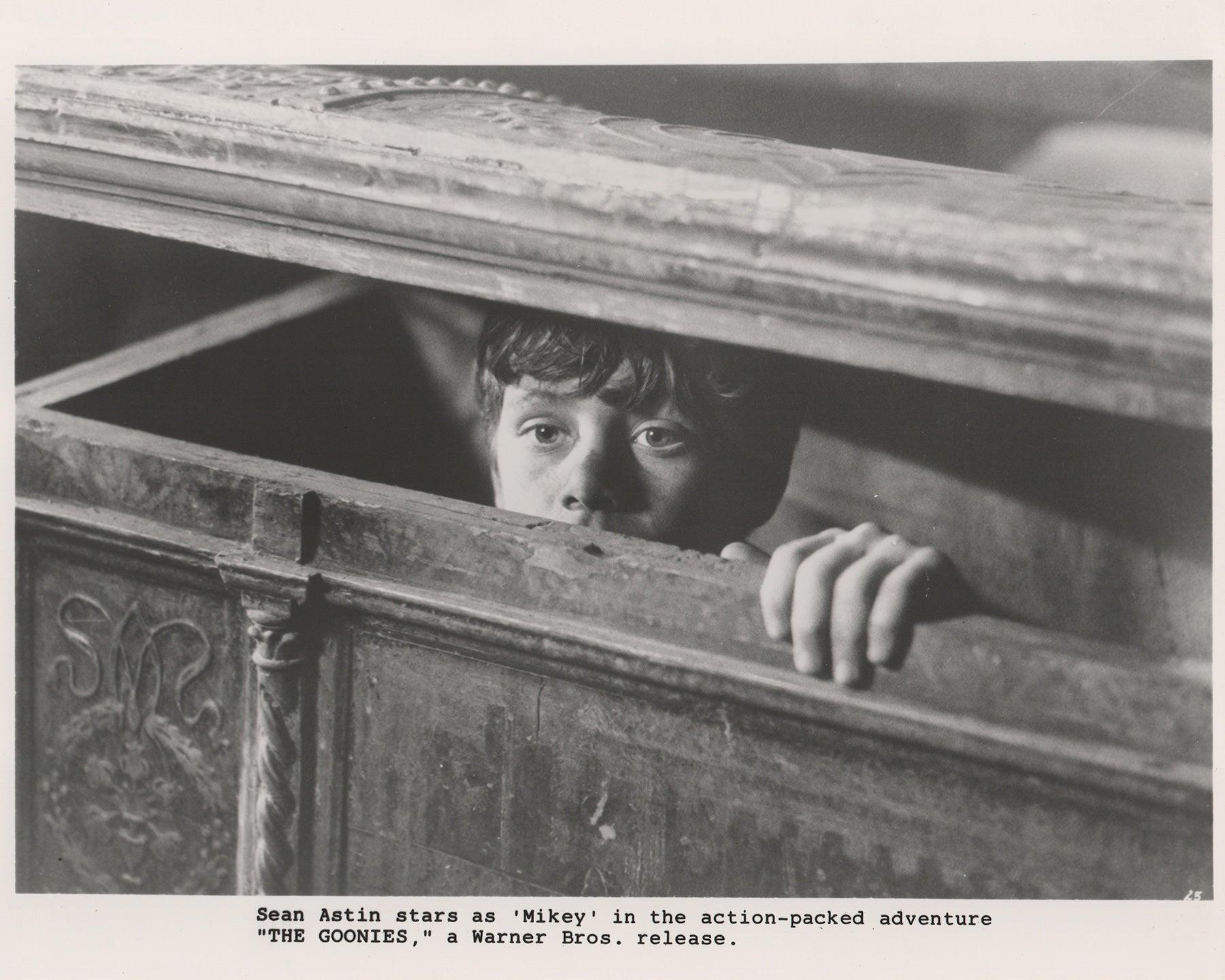 Papier The Goonies 1985 Publicity Film Movie Press Still Framed en vente