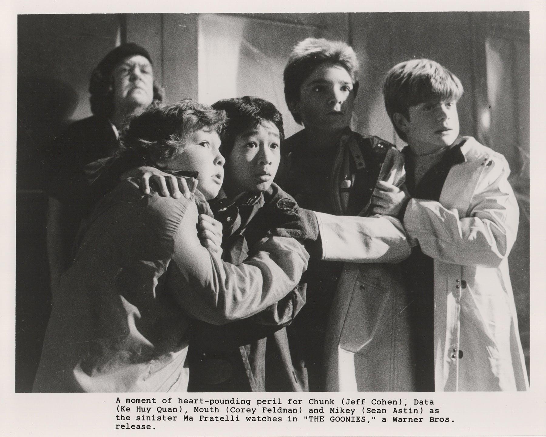 Papier The Goonies 1985 Publicity Film Movie Press Still Framed en vente