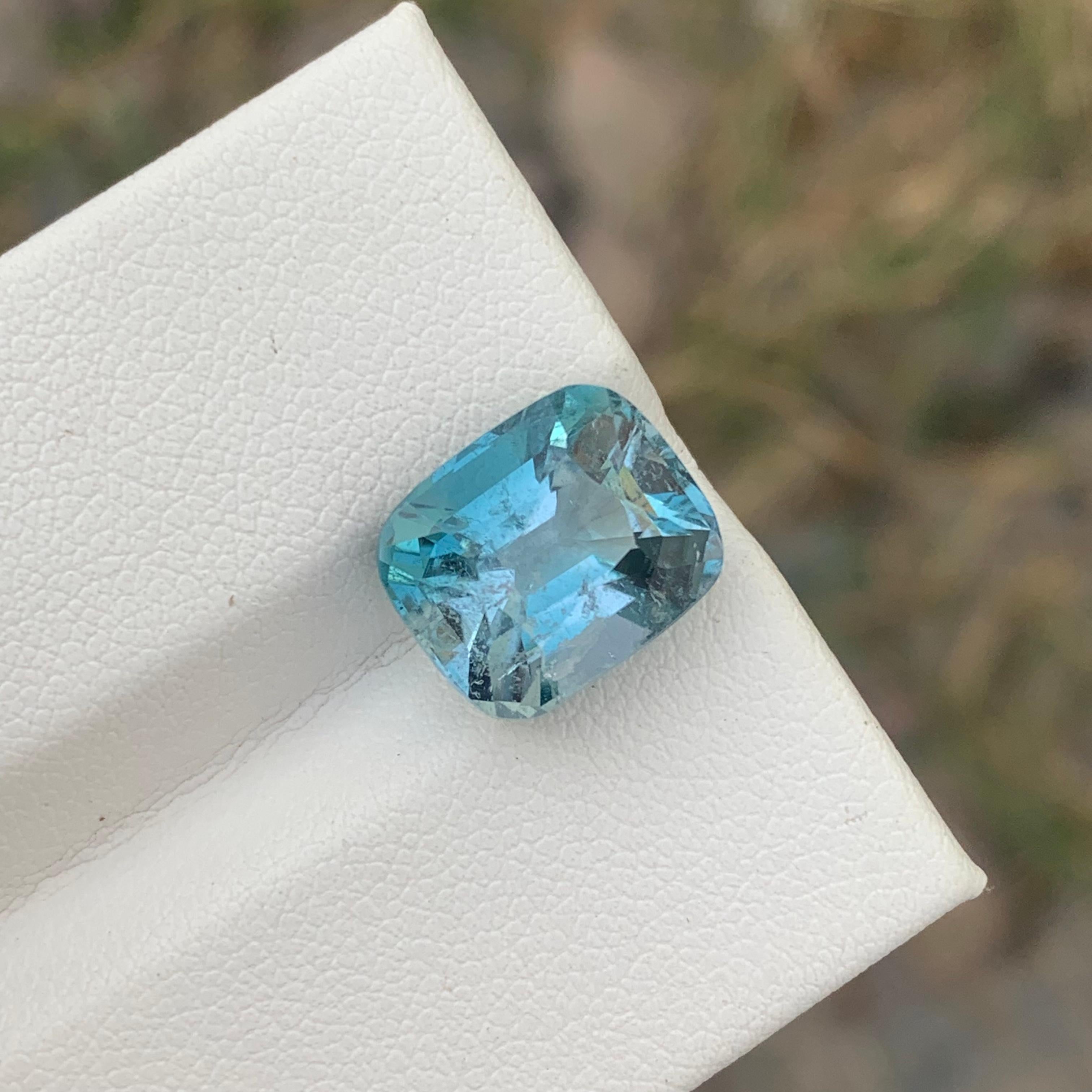 The Gorgeous Color Loose Natural Blue Bicolor Tourmaline Gemstone 7.50 Carats  For Sale 4