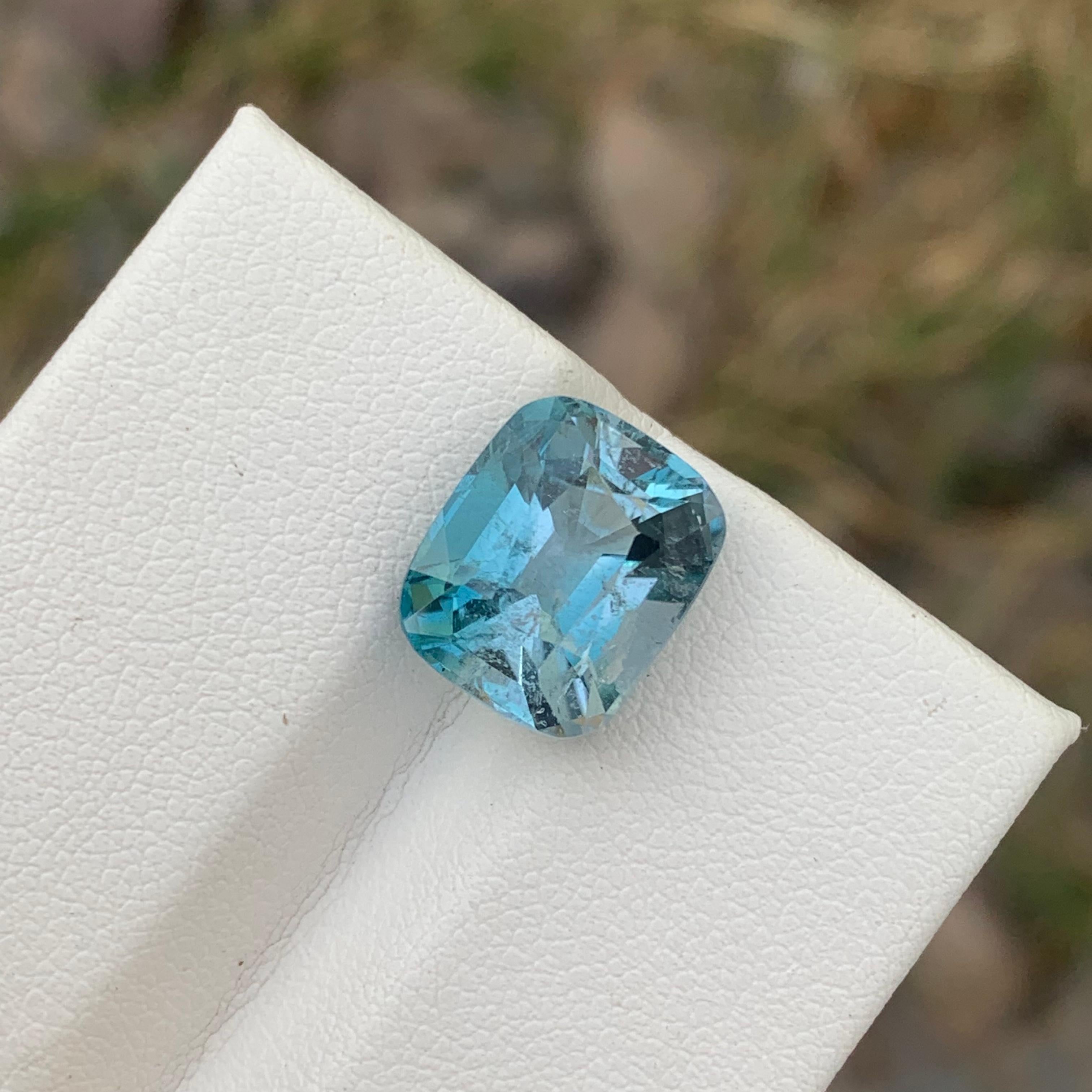 Women's or Men's The Gorgeous Color Loose Natural Blue Bicolor Tourmaline Gemstone 7.50 Carats  For Sale