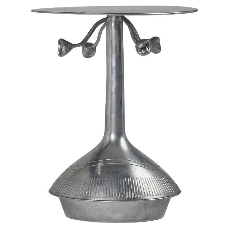 The Grace Table in Aluminium by Sister by Studio Ashby en venta