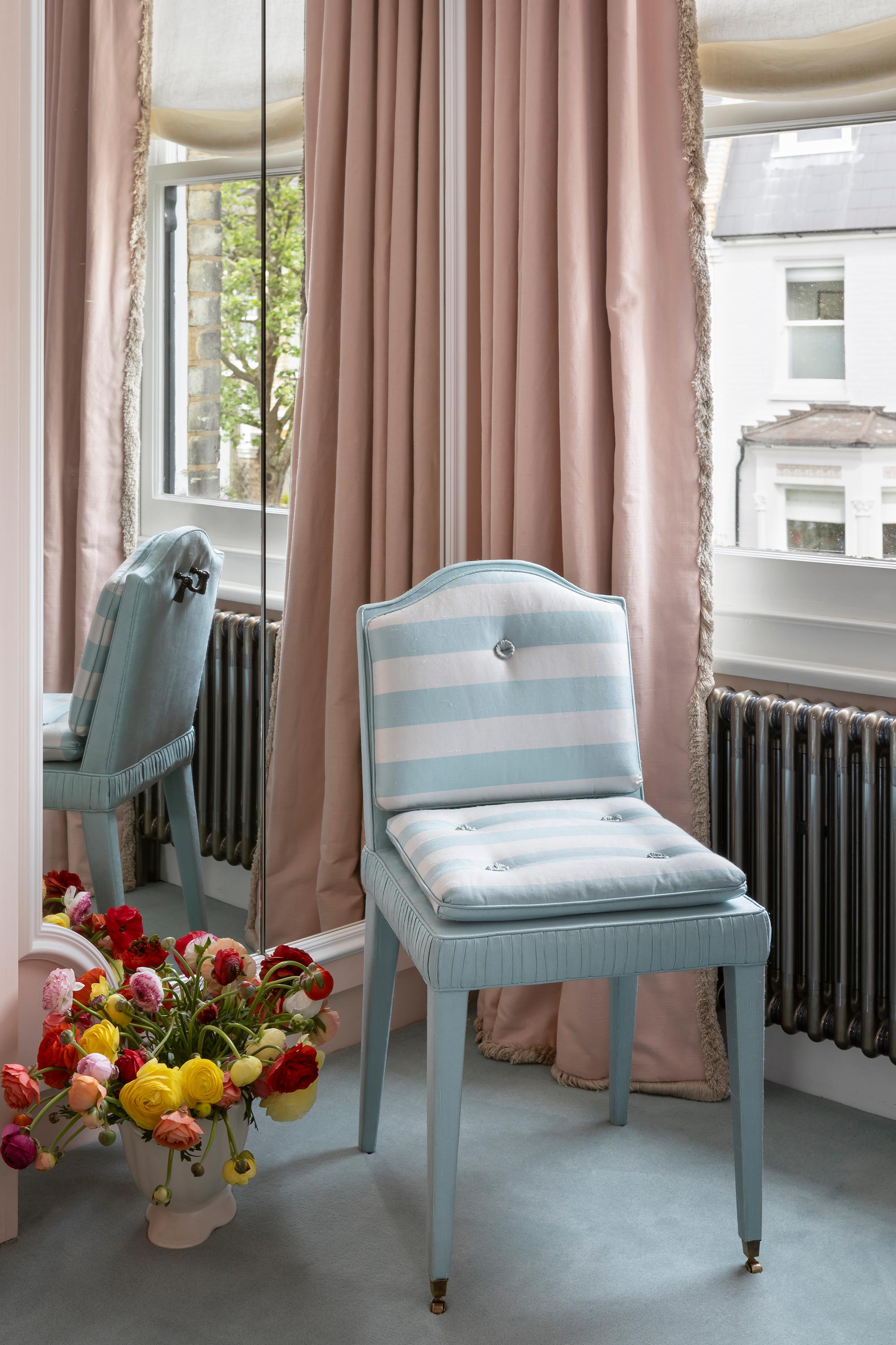 We simply love Gracie – and adorable addition to the collection. She is fierce, complex, poised and elegant. Samantha designed Gracie when looking for the perfect neatly proportioned dining chair that would fit snugly under/around a dining table
