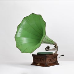 The Gramophone Co "Cockleshell" Monarch horn gramophone c. 1908, HMV, phonograph