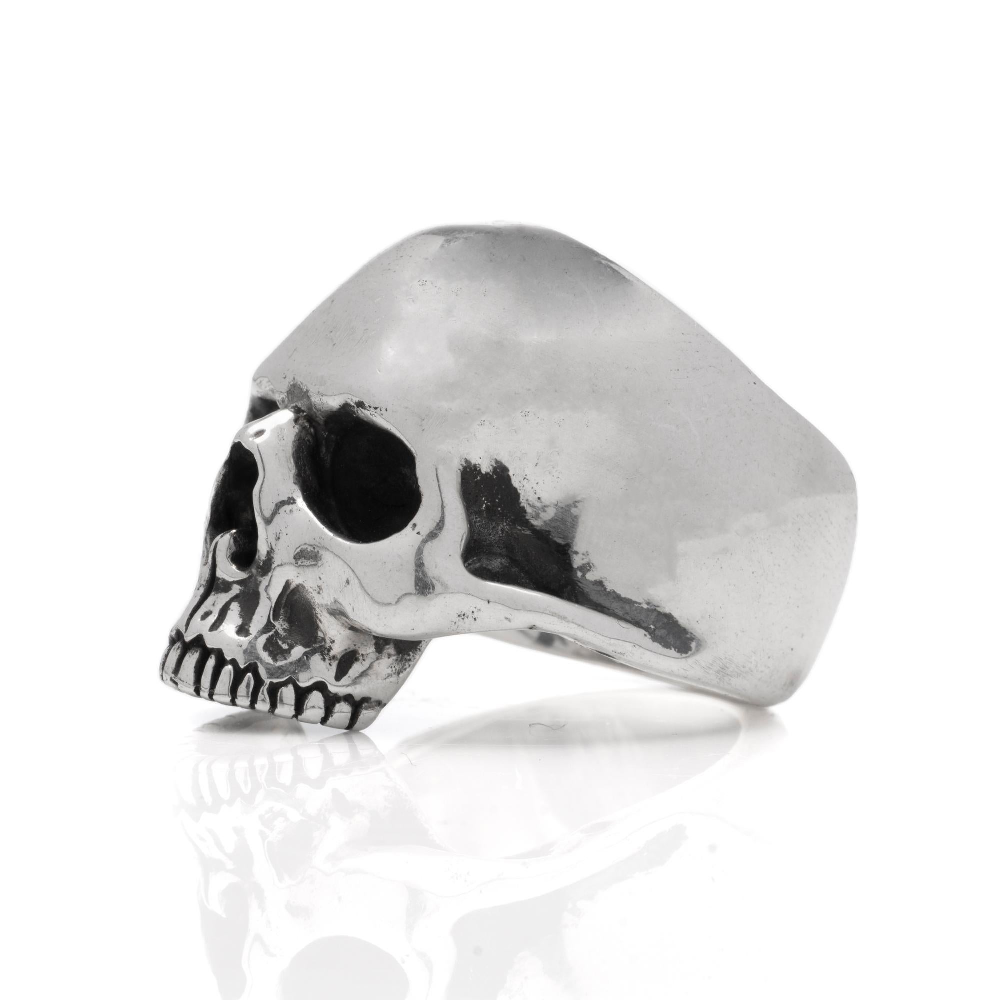 Women's or Men's Great Frog Large Men's Size Sterling Silver Skull Ring For Sale
