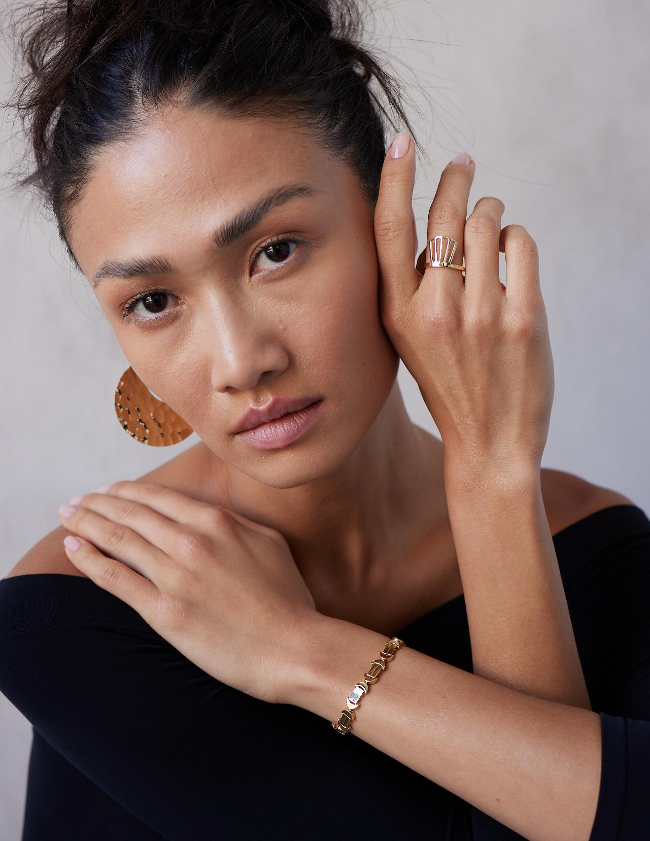 Bracciale a catena in oro giallo massiccio 18k A Link in vendita 8