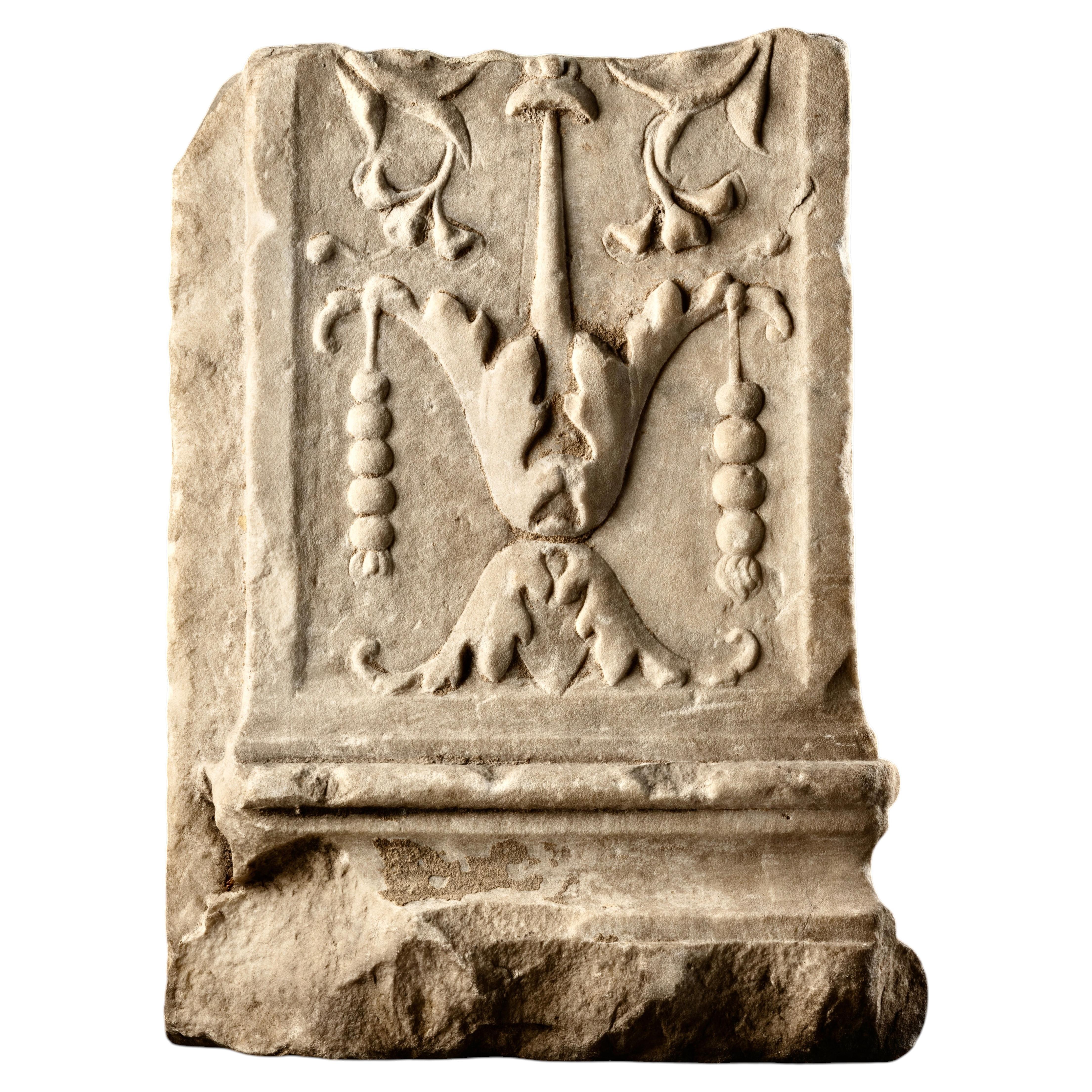 The grotesque candelabra - Renaissance marble fragment, Italy 16th century For Sale