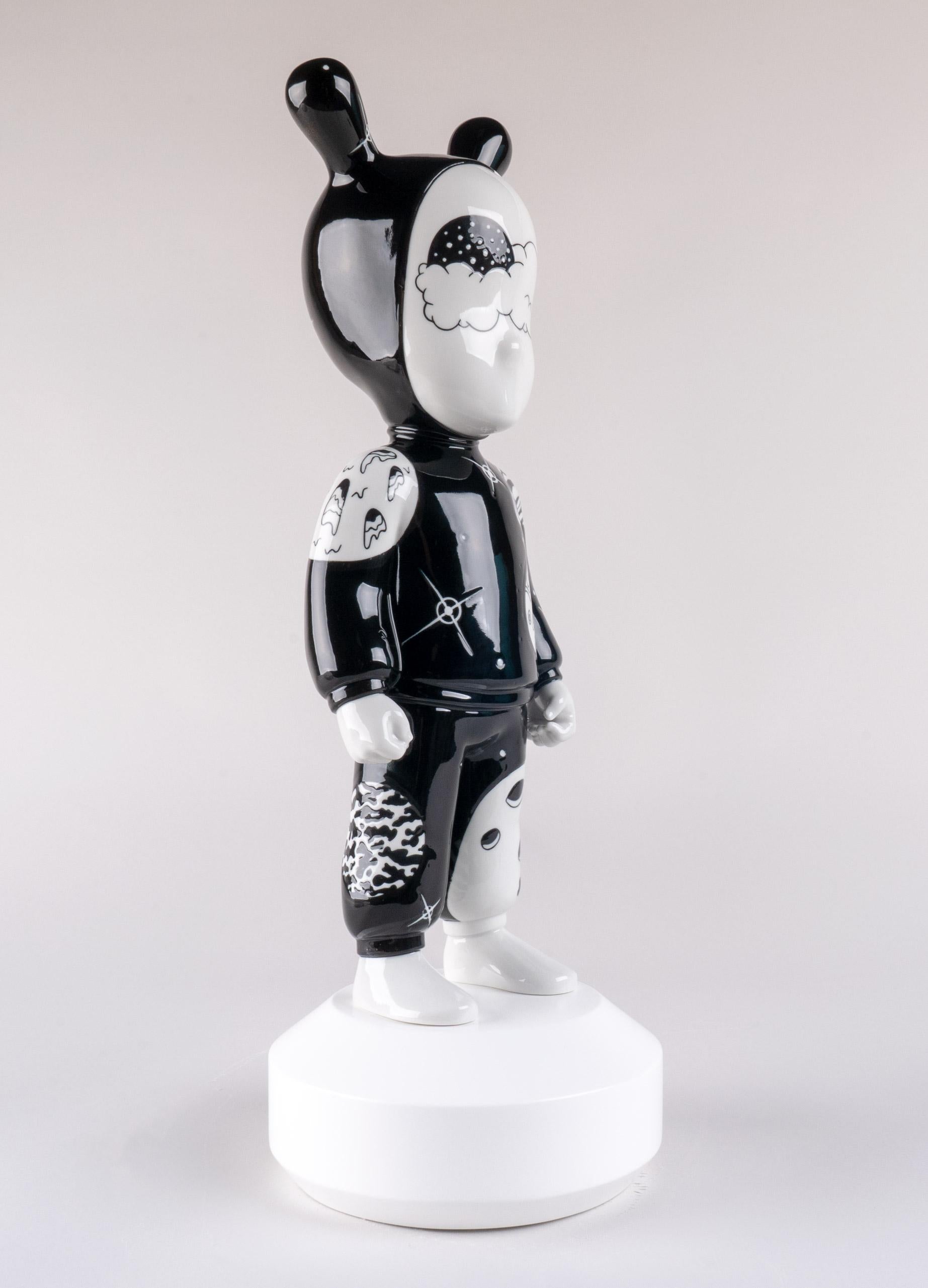 Hand-Crafted Lladró The Guest by Henn Kim Figurine. Big Model. Limited Edition
