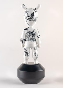 Lladró The Guest by Henn Kim Figurine. Small model. Numbered Edition