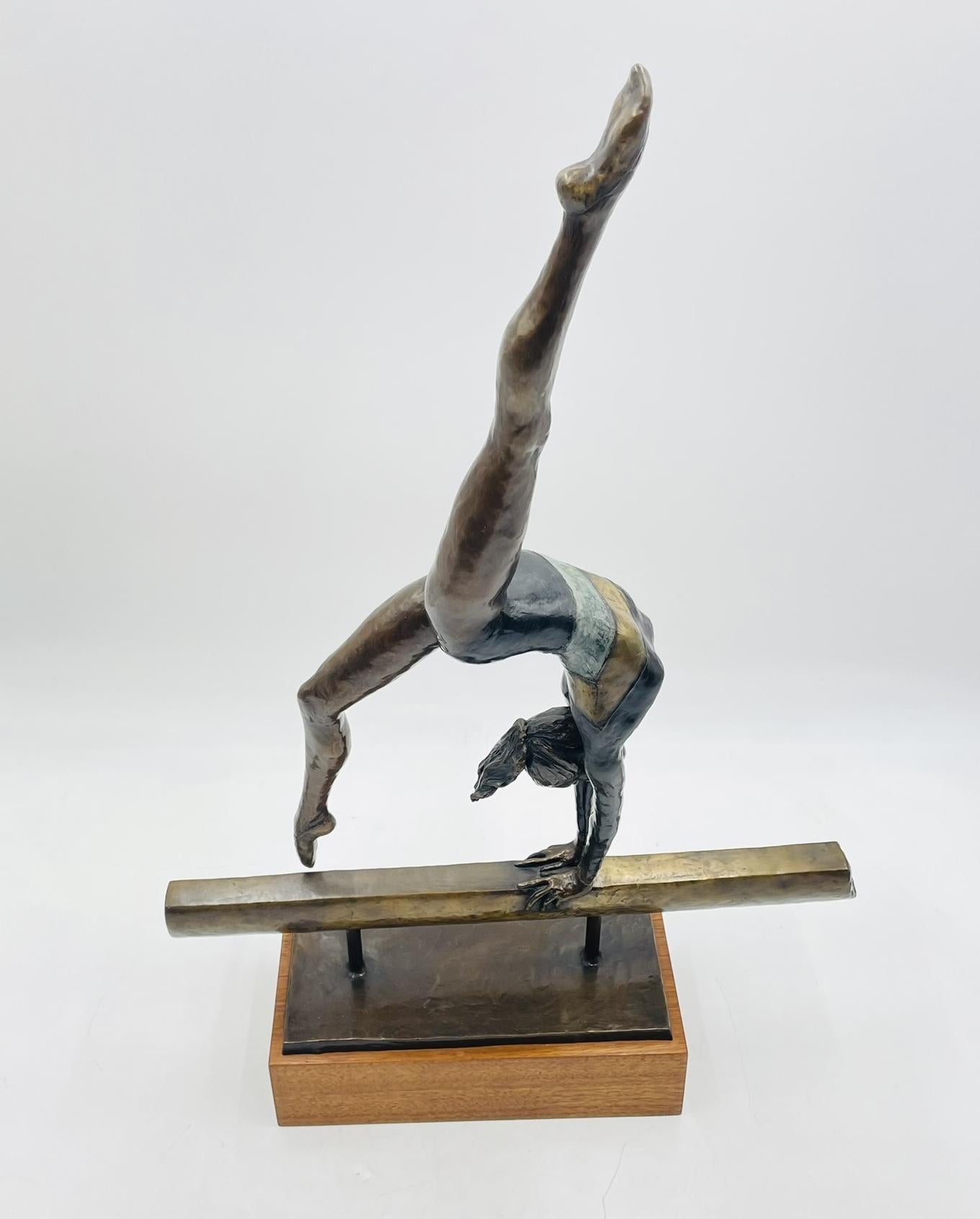 -El Gimnasta- Escultura de bronce de Rebecca J. Grob, (estadounidense del siglo XX) Signe Estadounidense en venta