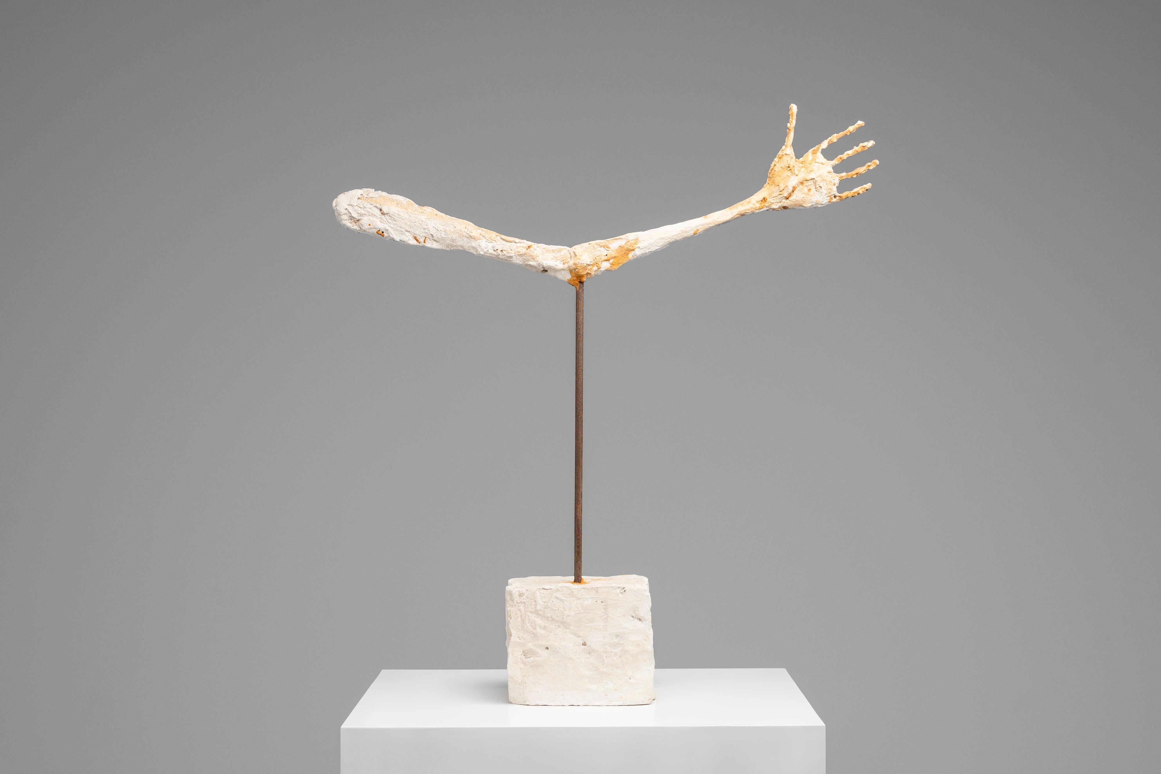 La mano escultura según Alberto Giacometti Francia Años 60 en venta 5