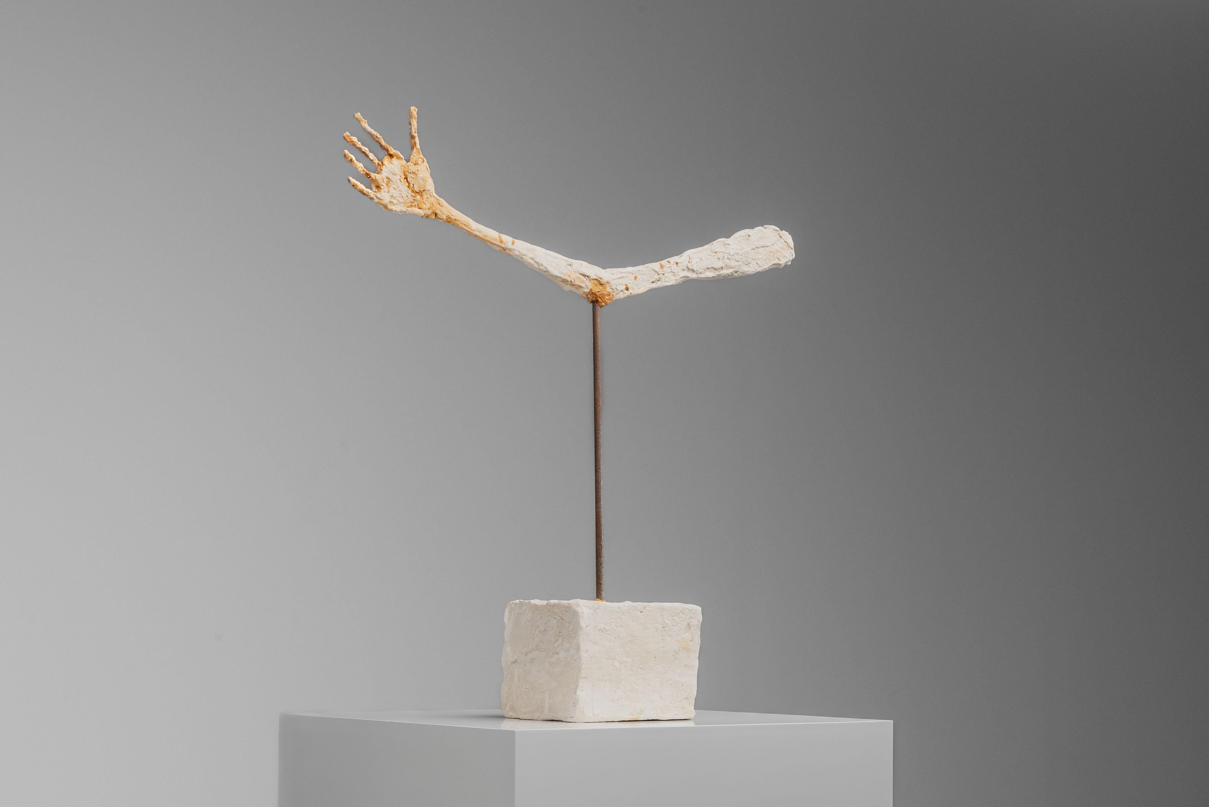 La mano escultura según Alberto Giacometti Francia Años 60 Moderno de mediados de siglo en venta