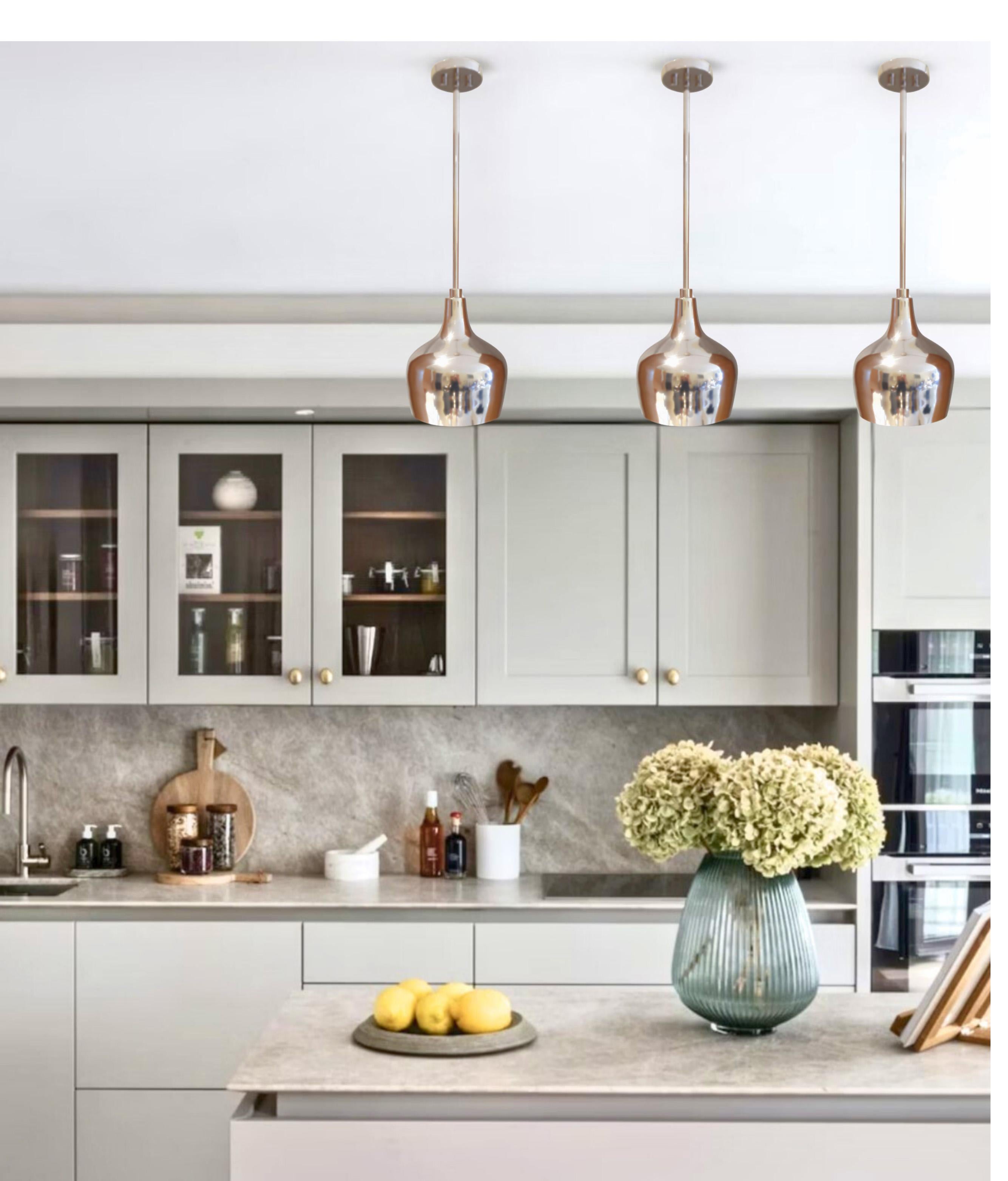 The handmade Brass Hoxton Pendant in Polished Nickel plated finish Vaciado en venta